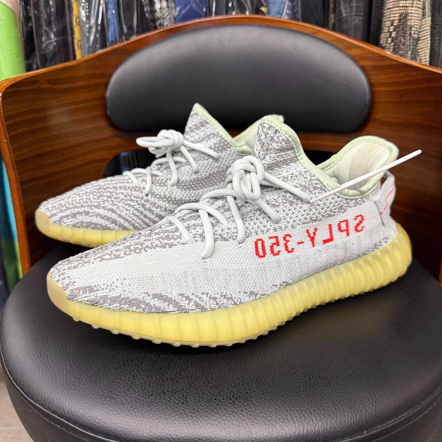 Adidas Adidas YEEZY350 Lowtop Sneakers 10.5 Men Size US 10.5 / EU 43-44 - 1 Thumbnail