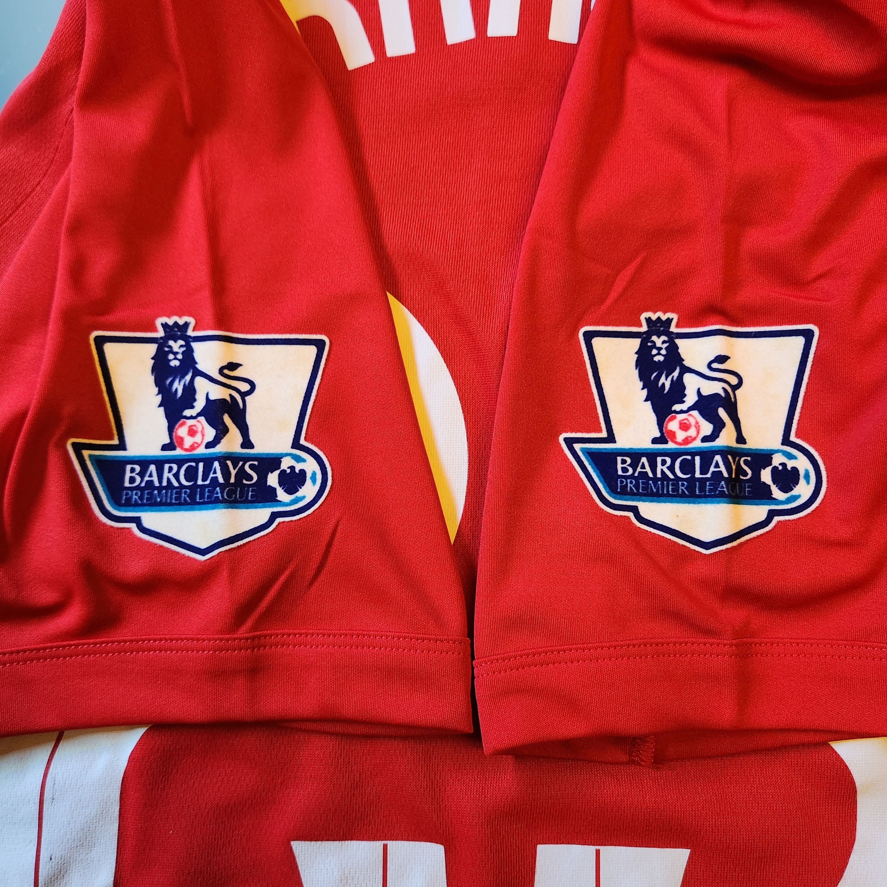 Warrior Authentic Liverpool CARRAGHER 2012-2013 Signed Home Jersey Size US L / EU 52-54 / 3 - 12 Thumbnail