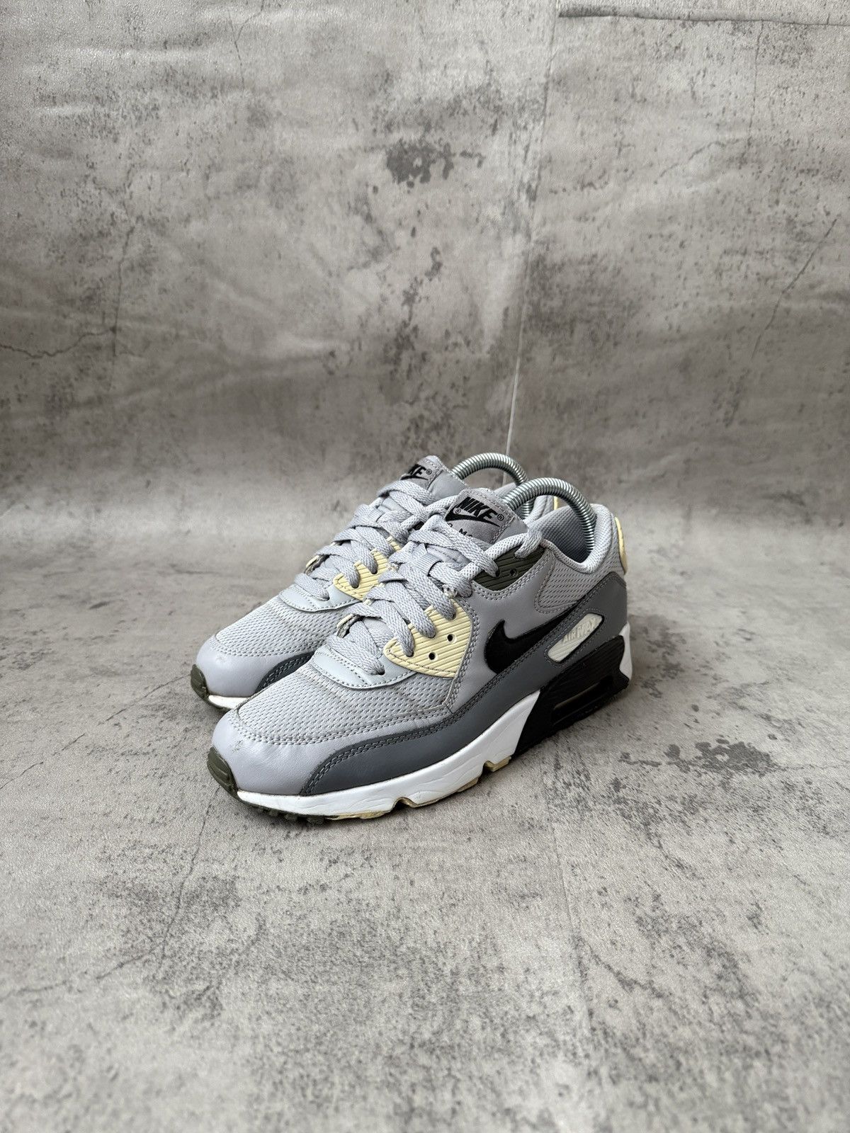 Nike NIKE AIR MAX 90 Size US 5.5 / EU 38 - 1 Thumbnail