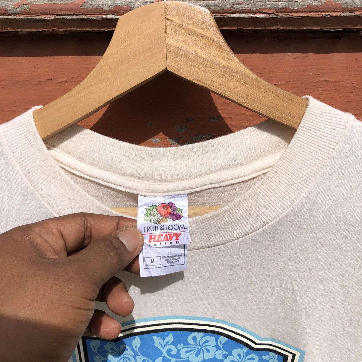 Vintage Vintage y2k HAWAIIAN SURFER Tshirt Size US M / EU 48-50 / 2 - 5 Thumbnail