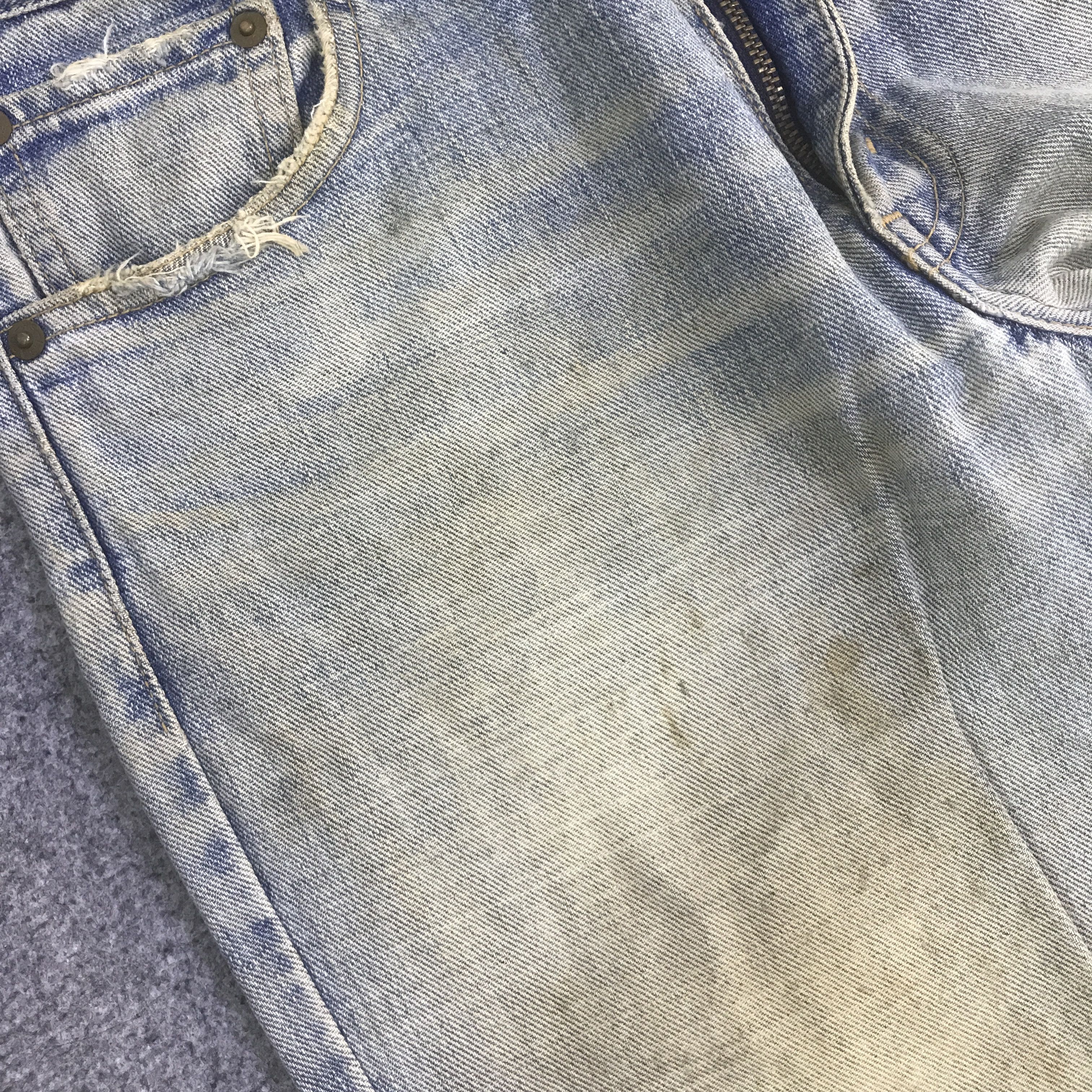 Levi's Vintage Clothing LEVI'S LIGHT WASH DENIM JEANS PANTS K129B8 Size US 30 / EU 46 - 13 Thumbnail
