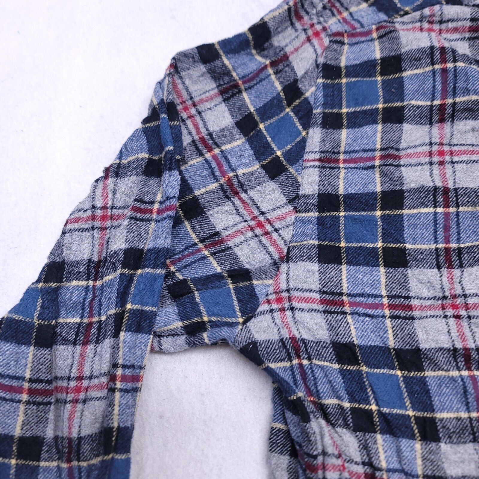 Croft & Barrow Croft & Barrow Tartan Flannel Shirt Mens Size M Gray Blue Size US M / EU 48-50 / 2 - 4 Thumbnail