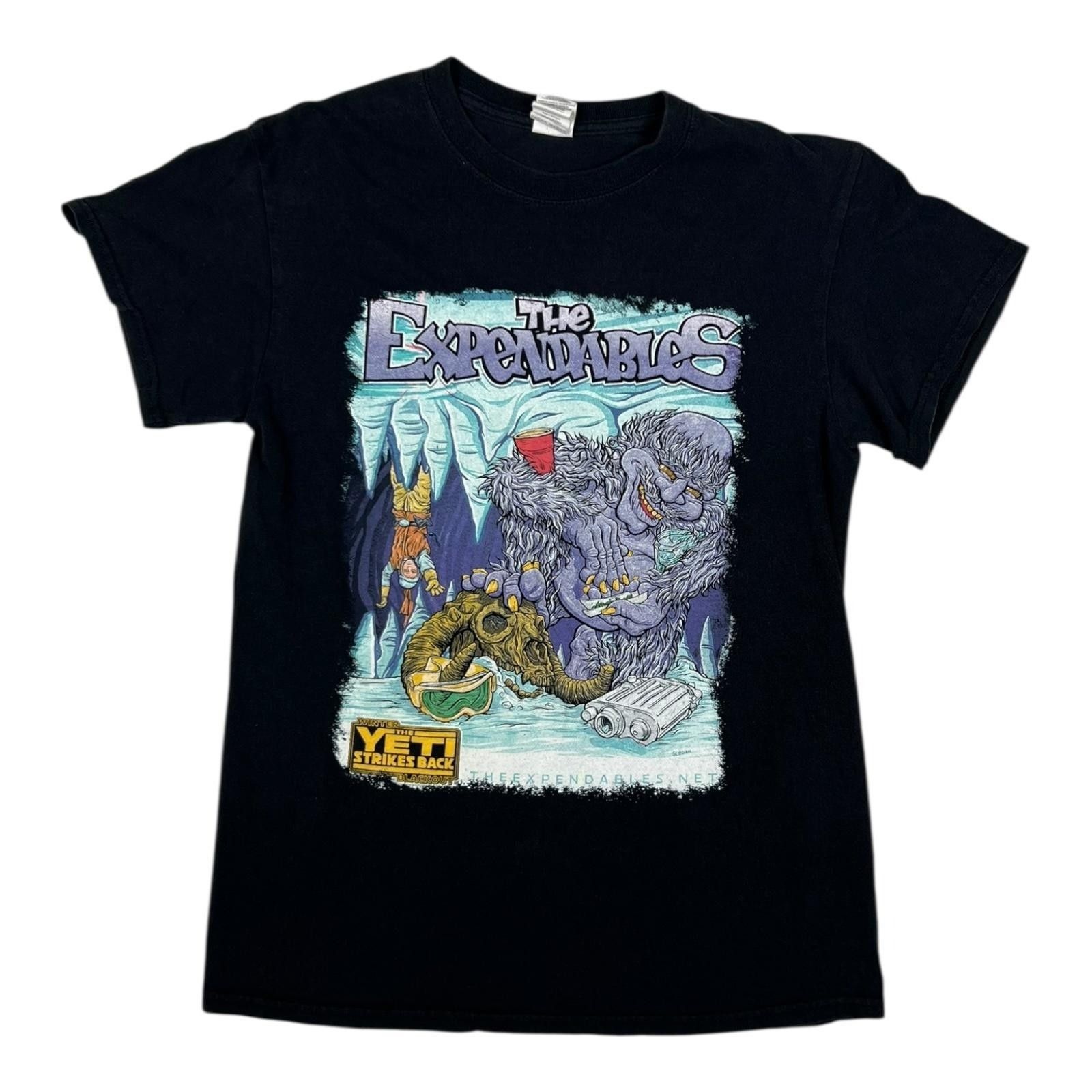 Gildan The Expendables Yeti Strikes Back T-Shirt Mens Small Black 2 Size US S / EU 44-46 / 1 - 2 Thumbnail