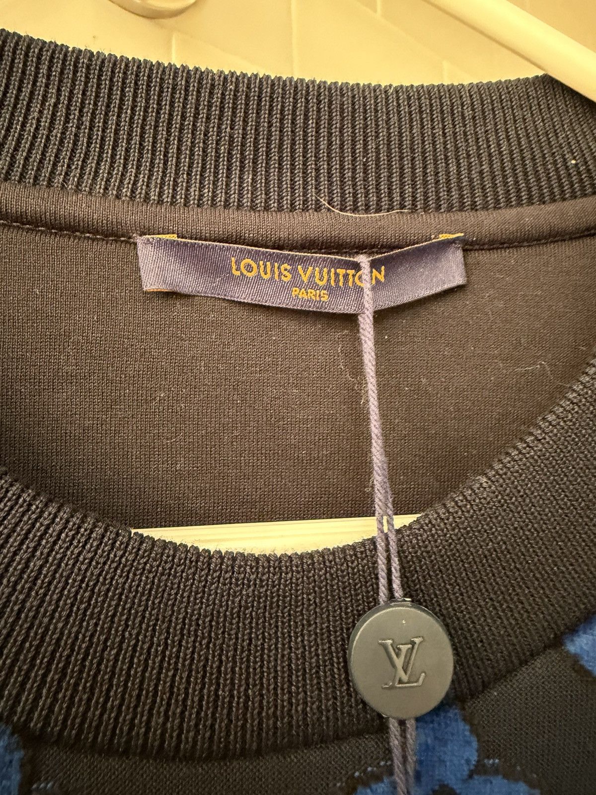 Louis Vuitton Louis Vuitton Gradient Monogram Fil Coup Sweatshirt Size US L / EU 52-54 / 3 - 6 Thumbnail