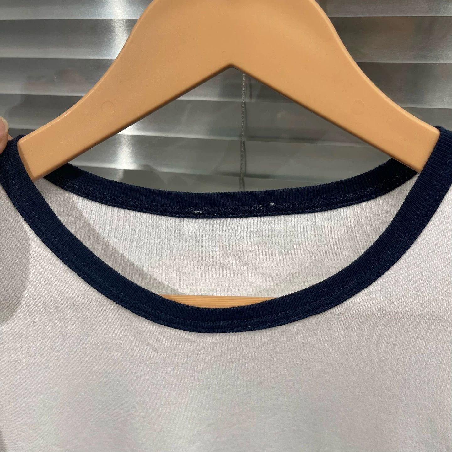 Celine Celine 25ss White Triomphe Pocket Short Sleeve S Size S / US 4 / IT 40 - 3 Thumbnail