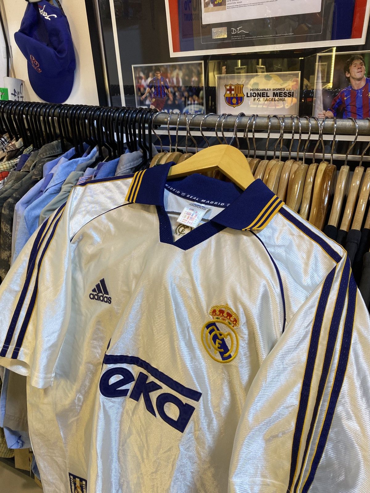 Adidas Vintage 90s Real Madrid CF Home Kit Size US M / EU 48-50 / 2 - 2 Thumbnail