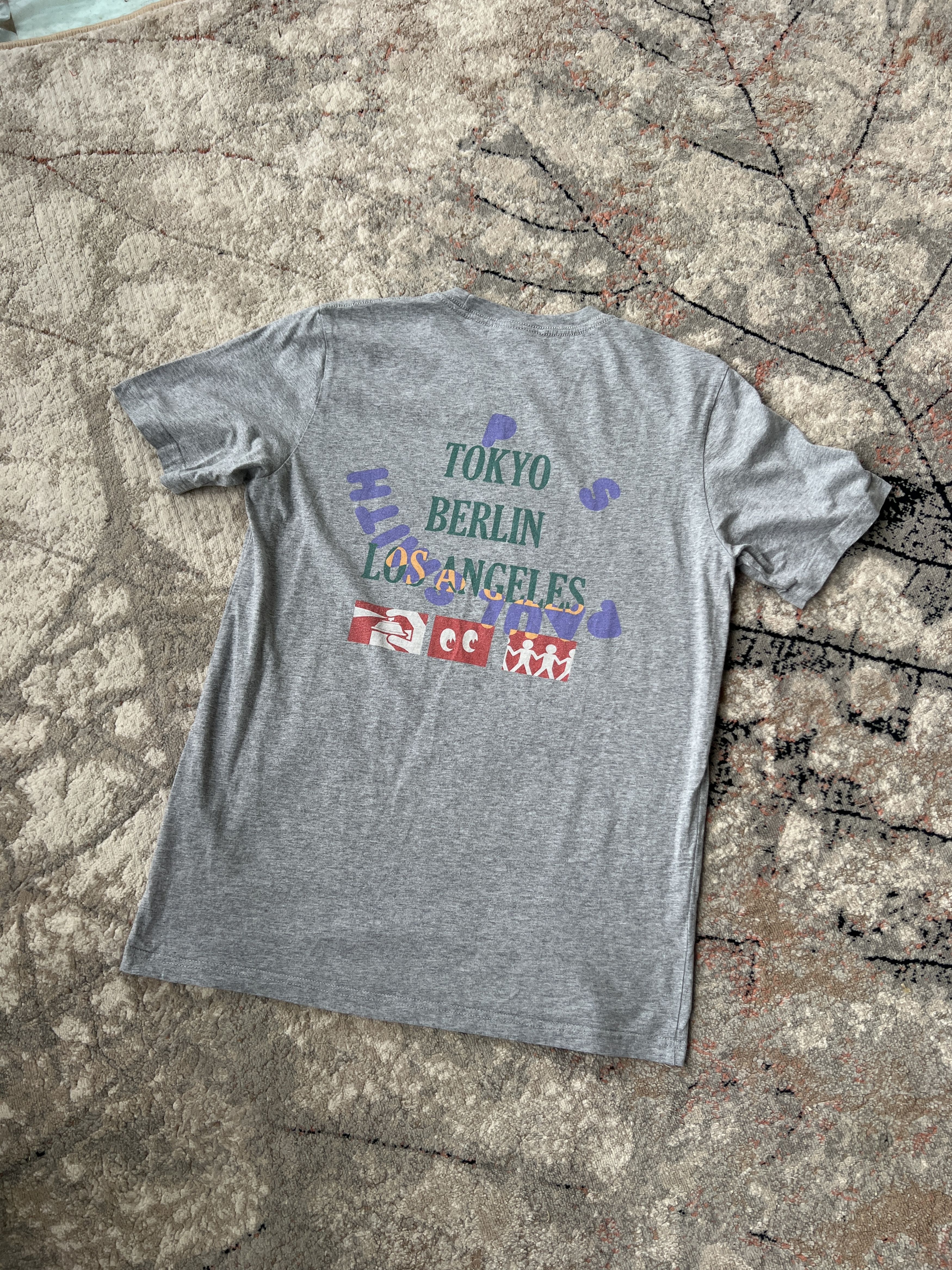 Paul Smith Pau Smith Tokyo Berlin Los Angeles Tee Size US S / EU 44-46 / 1 - 4 Thumbnail
