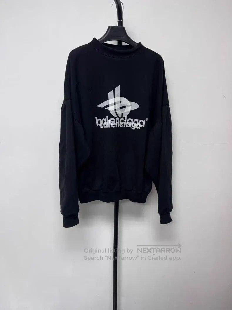 Balenciaga Balenciaga Letter Printed Casual Crewneck Long Sleeve Swea Size US S / EU 44-46 / 1 - 1 Thumbnail