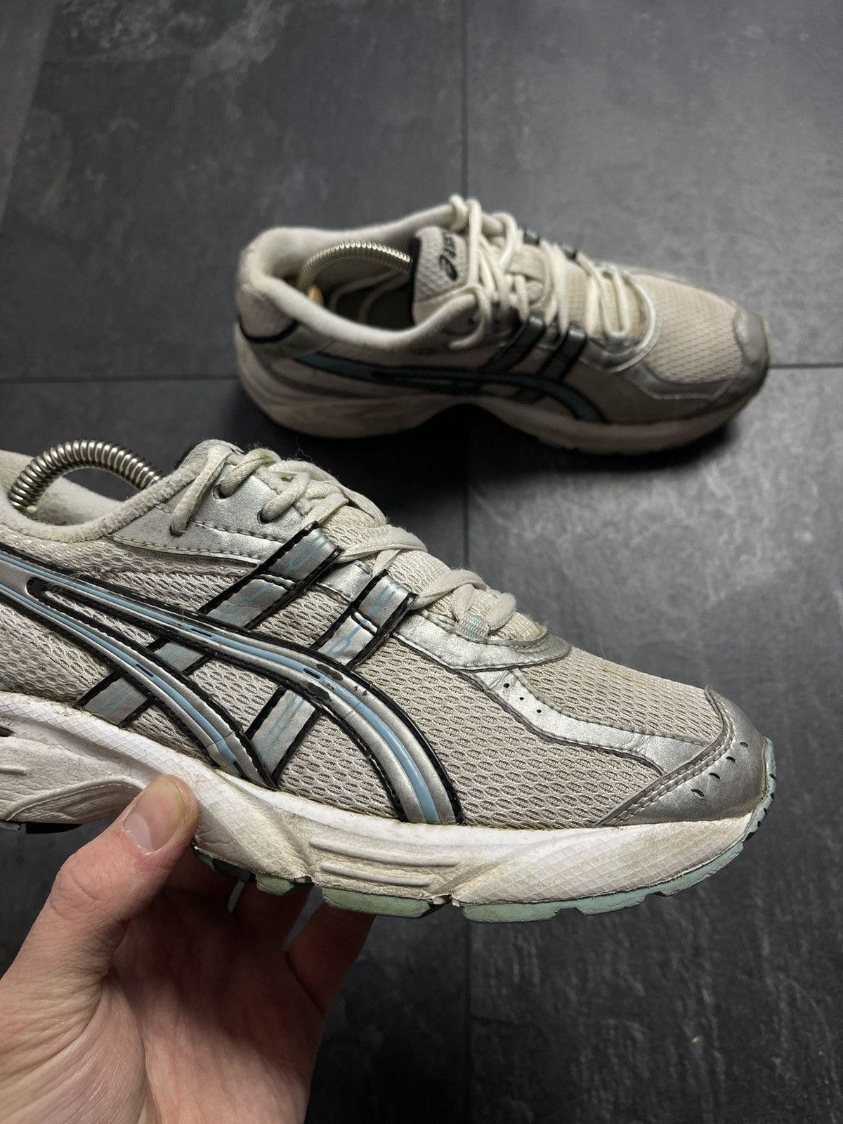 Asics Vintage asics rare low top hype sneakers Size US 6 / EU 39 - 3 Thumbnail