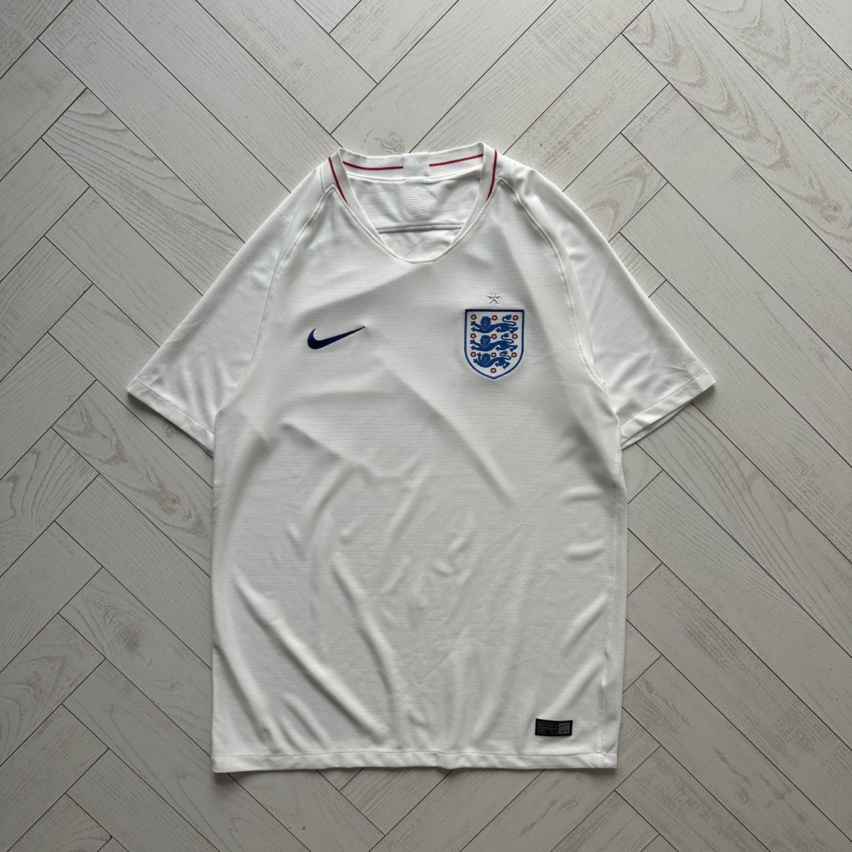 Other England x Nike Football jersey 2018 Home white size L y2k Size US L / EU 52-54 / 3 - 1 Thumbnail