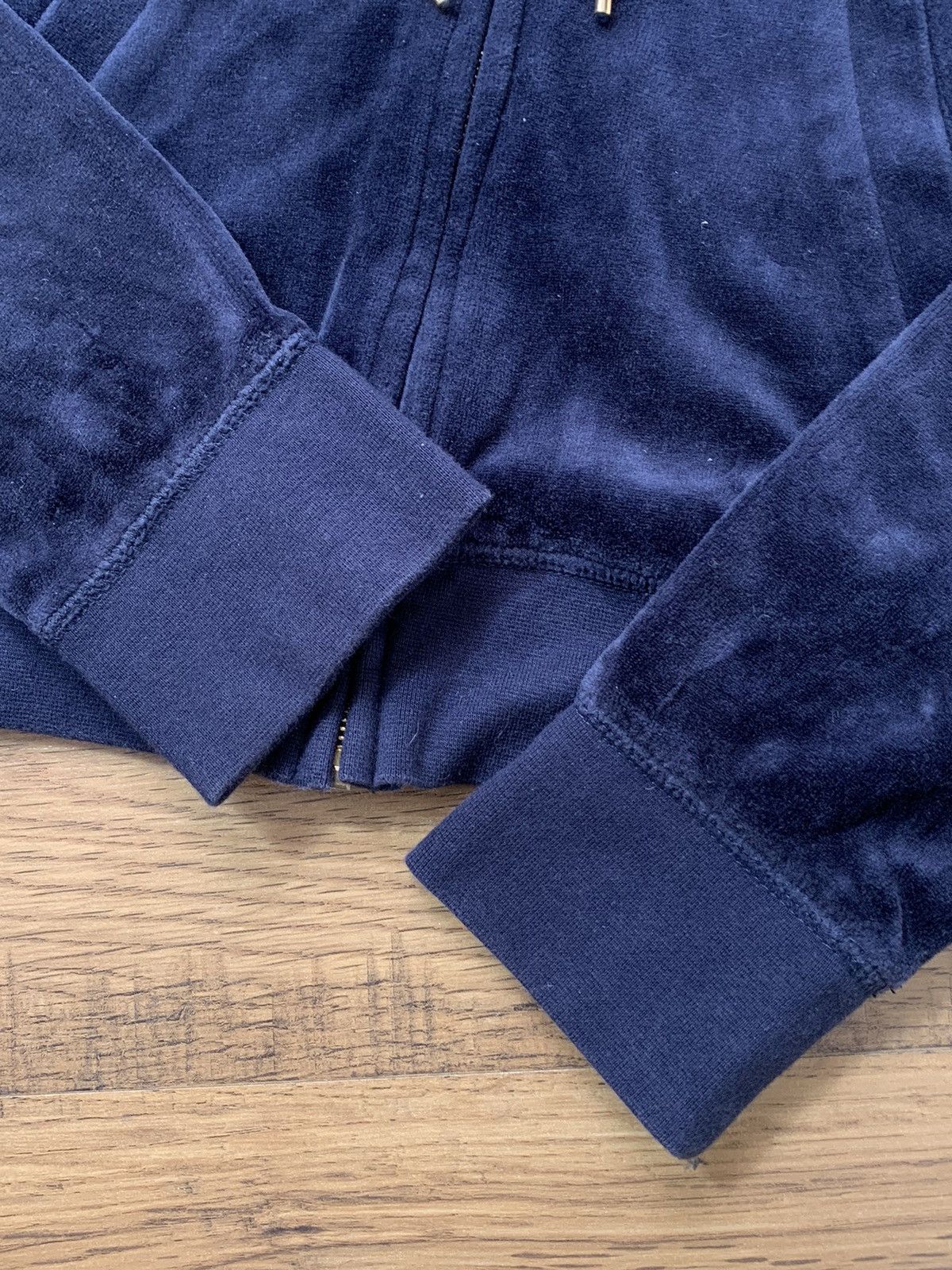 Juicy Couture VINTAGE JUICY COUTURE VELOUR BASIC ZIP UP HOODIE Size XL / US 12-14 / IT 48-50 - 8 Thumbnail