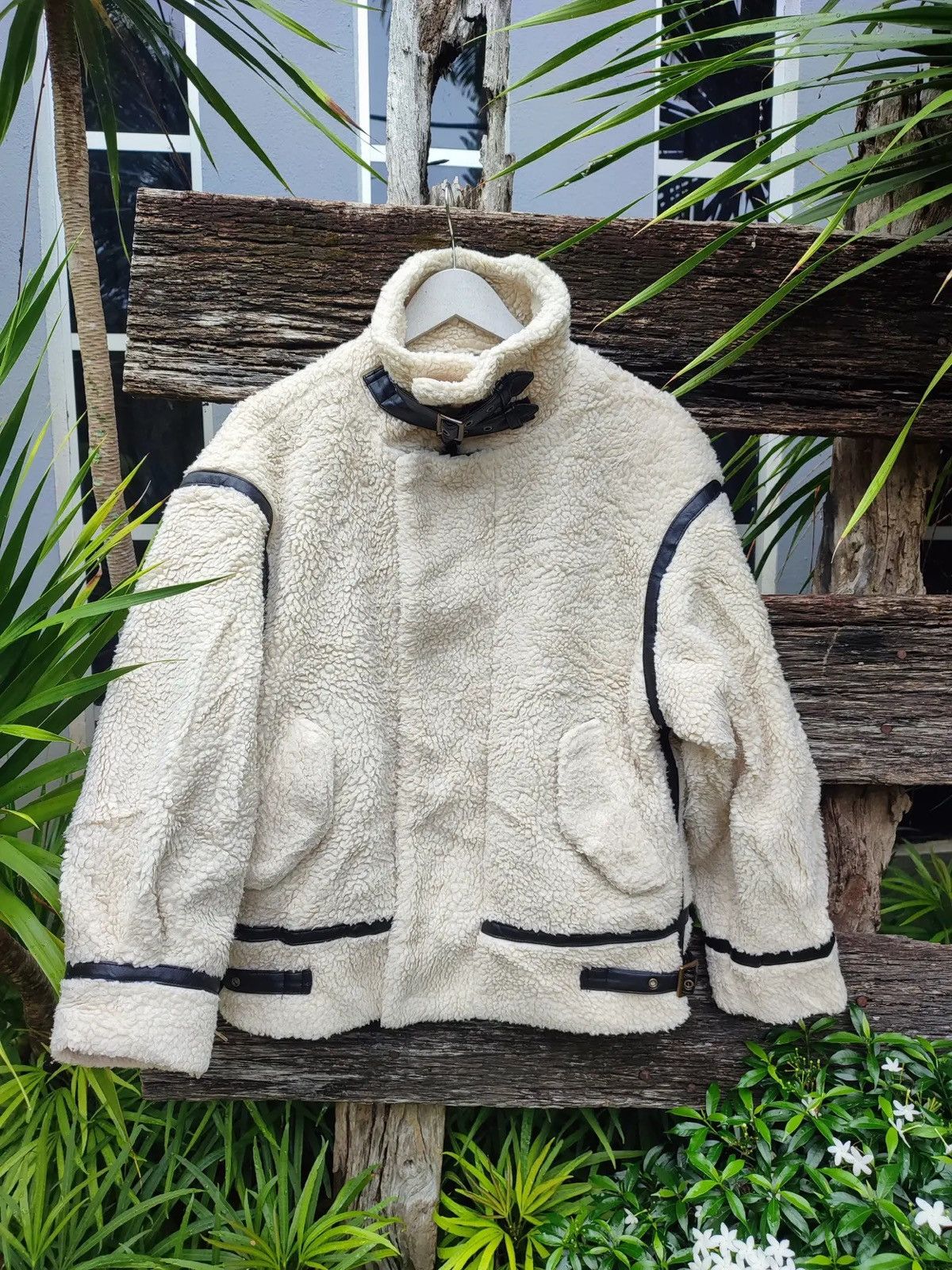 Japanese Brand GRL Faux Shearling Bondage-Style Jacket Size US M / EU 48-50 / 2 - 1 Thumbnail