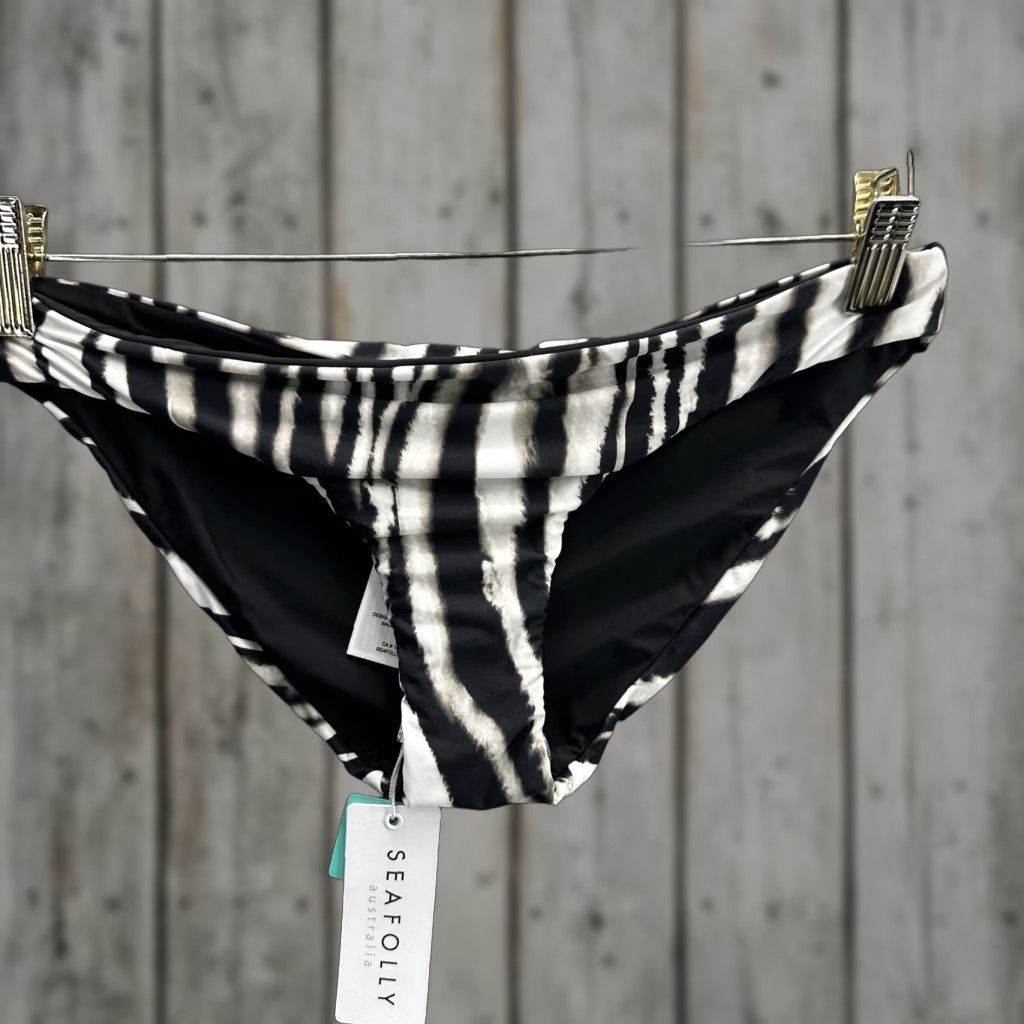 Vintage Seafolly Zahara Hipster Bikini Bottom Womens 6 Zebra Print Black Hipster Bikini Bottom Seafolly Women 6 US AU 10 Zebra Print Vintage No Size 28" / US 6 / IT 42 - 1 Thumbnail