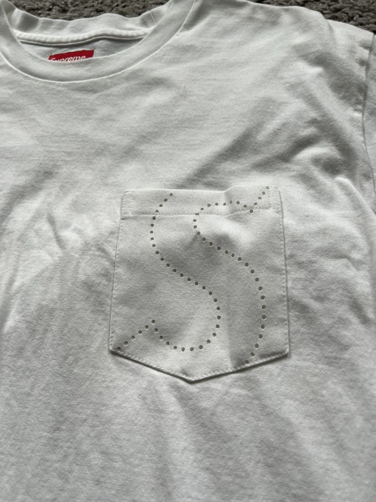 Supreme Supreme Laser Cut S Logo Pocket Tee T-Shirt Large L Size US L / EU 52-54 / 3 - 2 Thumbnail