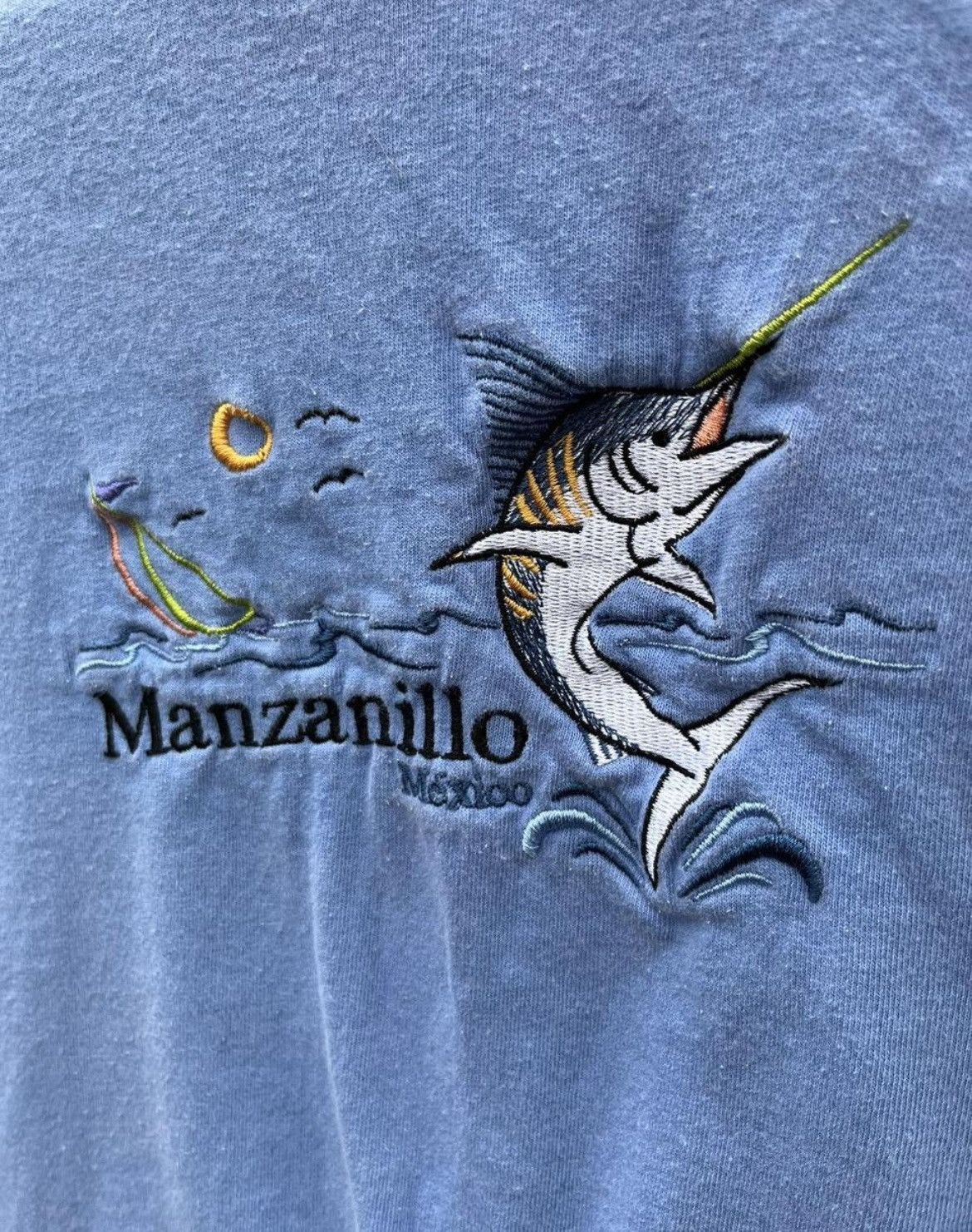 Vintage Vintage Pacific Coast Manzanillo Mexico Marlin T-Shirt Blue Size US L / EU 52-54 / 3 - 4 Thumbnail