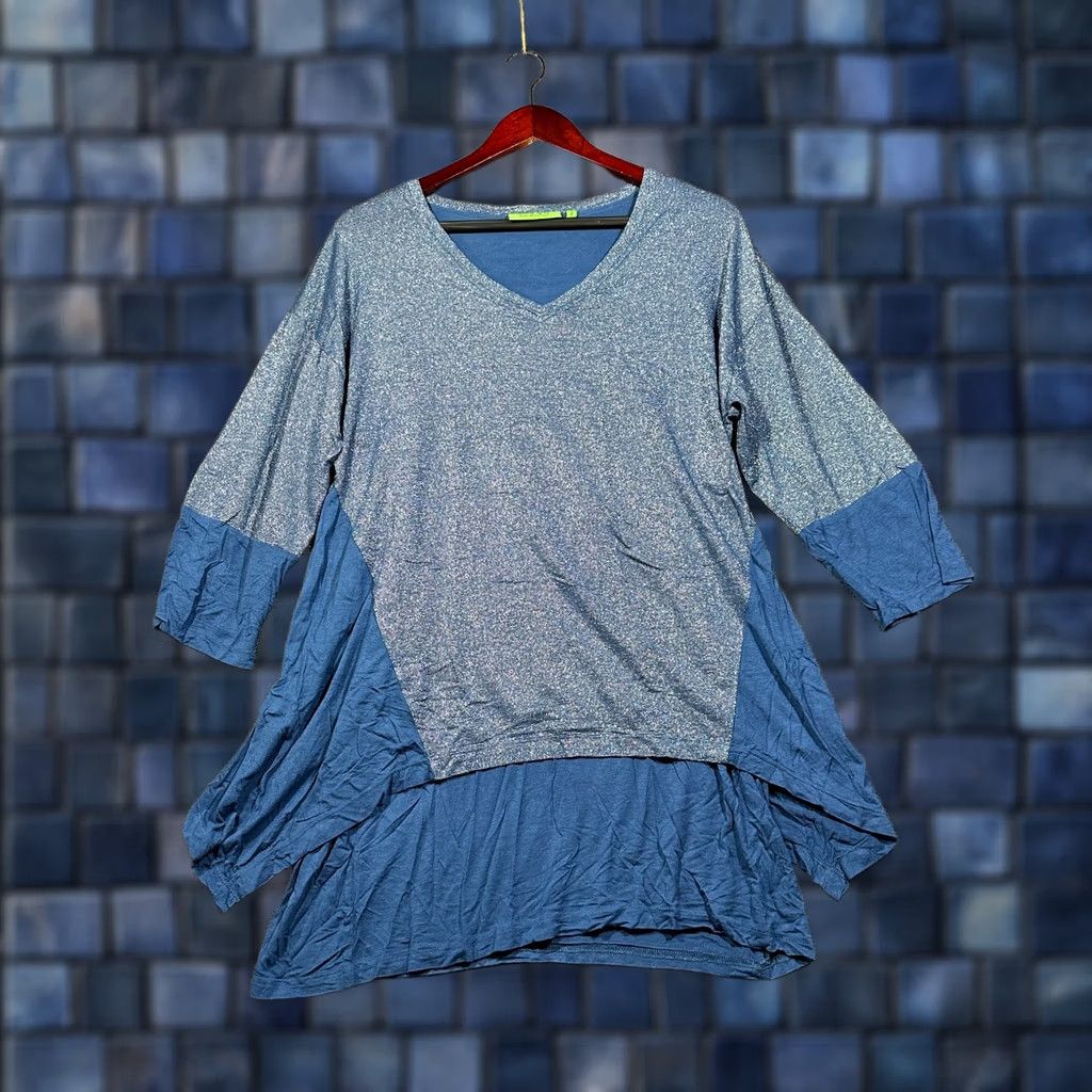 Vintage LOGO Lori Goldstein Womens Tunic Top Blue Silver Metallic Sparkle Logo by Lori Goldstein TUnique Tunic? (reordered per rules) Size M / US 6-8 / IT 42-44 - 1 Thumbnail