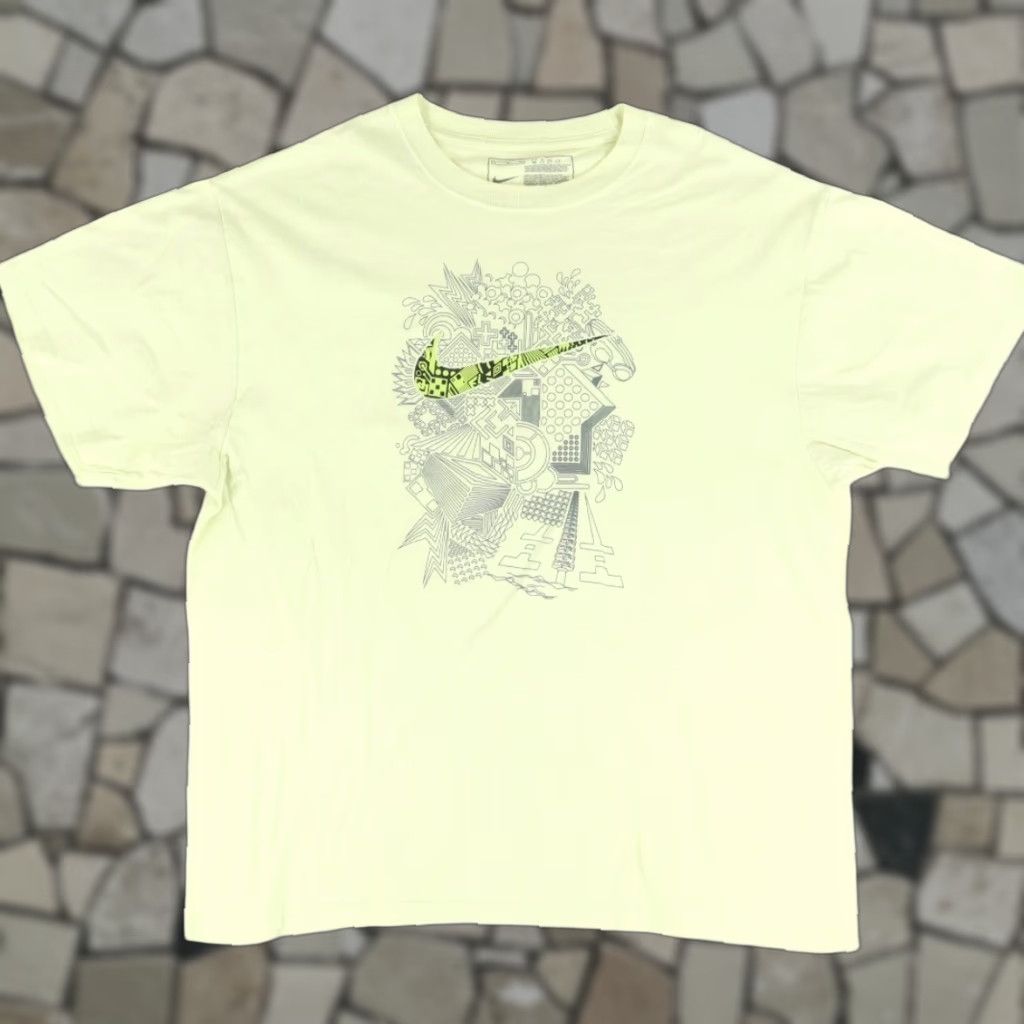 Nike Nike Swimming Solid T-Shirt Men XL Green Size US XL / EU 56 / 4 - 1 Thumbnail