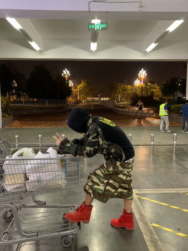 Vetements Vetements Runway Camo Fake Two-Piece Jacket Hoodie Size US M / EU 48-50 / 2 - 7 Thumbnail
