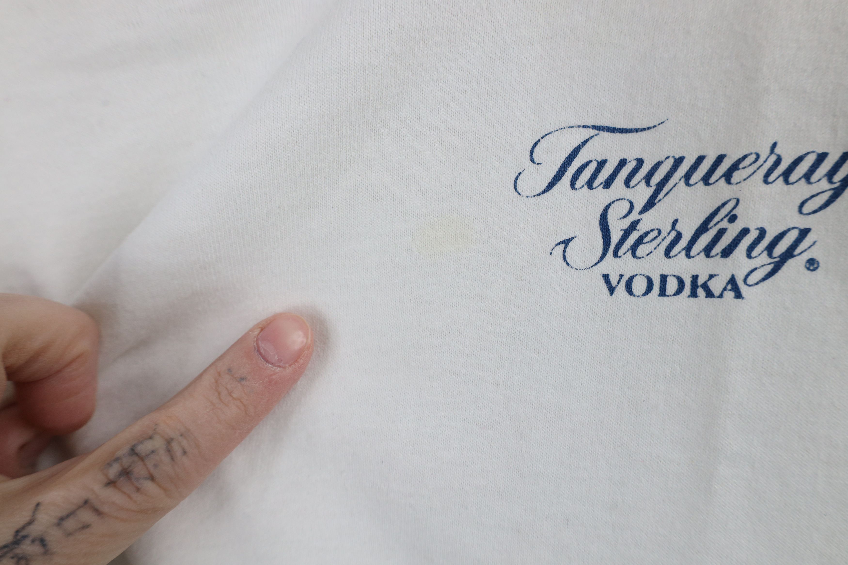 Vintage Vintage 90s Streetwear Tanqueray Sterling Vodka T-Shirt USA Size US L / EU 52-54 / 3 - 5 Thumbnail