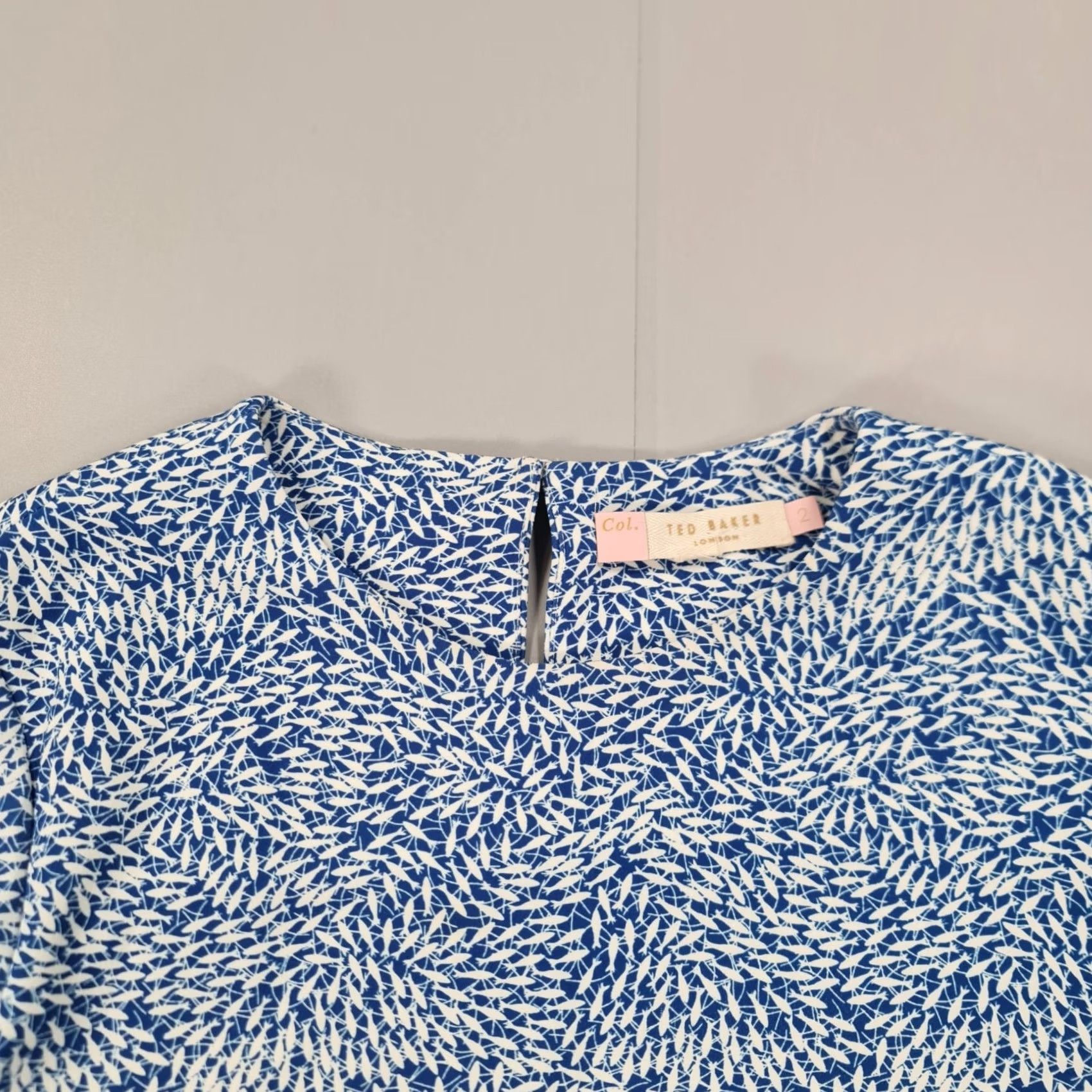 Ted Baker VINTAGE TED BAKER Dress Blue Short Womens Small Fish Print Casual Size 28" / US 6 / IT 42 - 2 Thumbnail