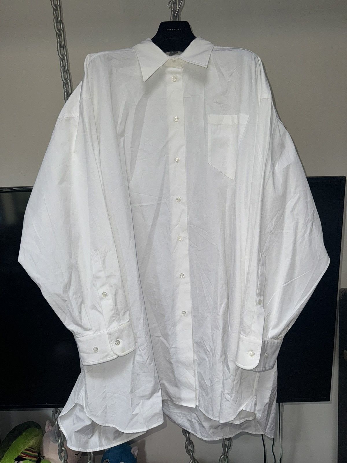 Maison Margiela TAILORED OVERSIZE WHITE BUTTON DOWN MARGIELA DRESS SHIRT Size US S / EU 44-46 / 1 - 1 Thumbnail