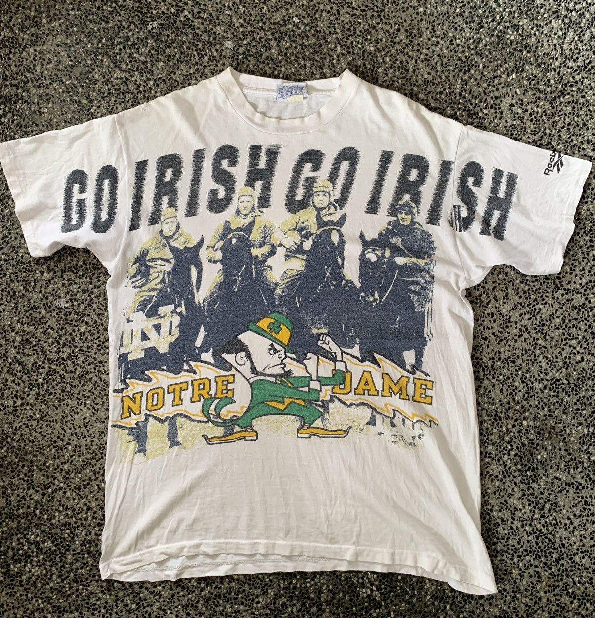 NFL Vintage 90s Notre Dame Fighting Irish Football T shirt Size US L / EU 52-54 / 3 - 7 Thumbnail
