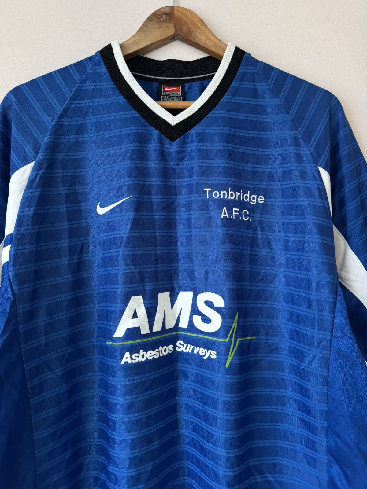 Nike Vintage Tonbridge Angels AFC 00’s Nike Home Soccer Jersey Size US L / EU 52-54 / 3 - 6 Thumbnail