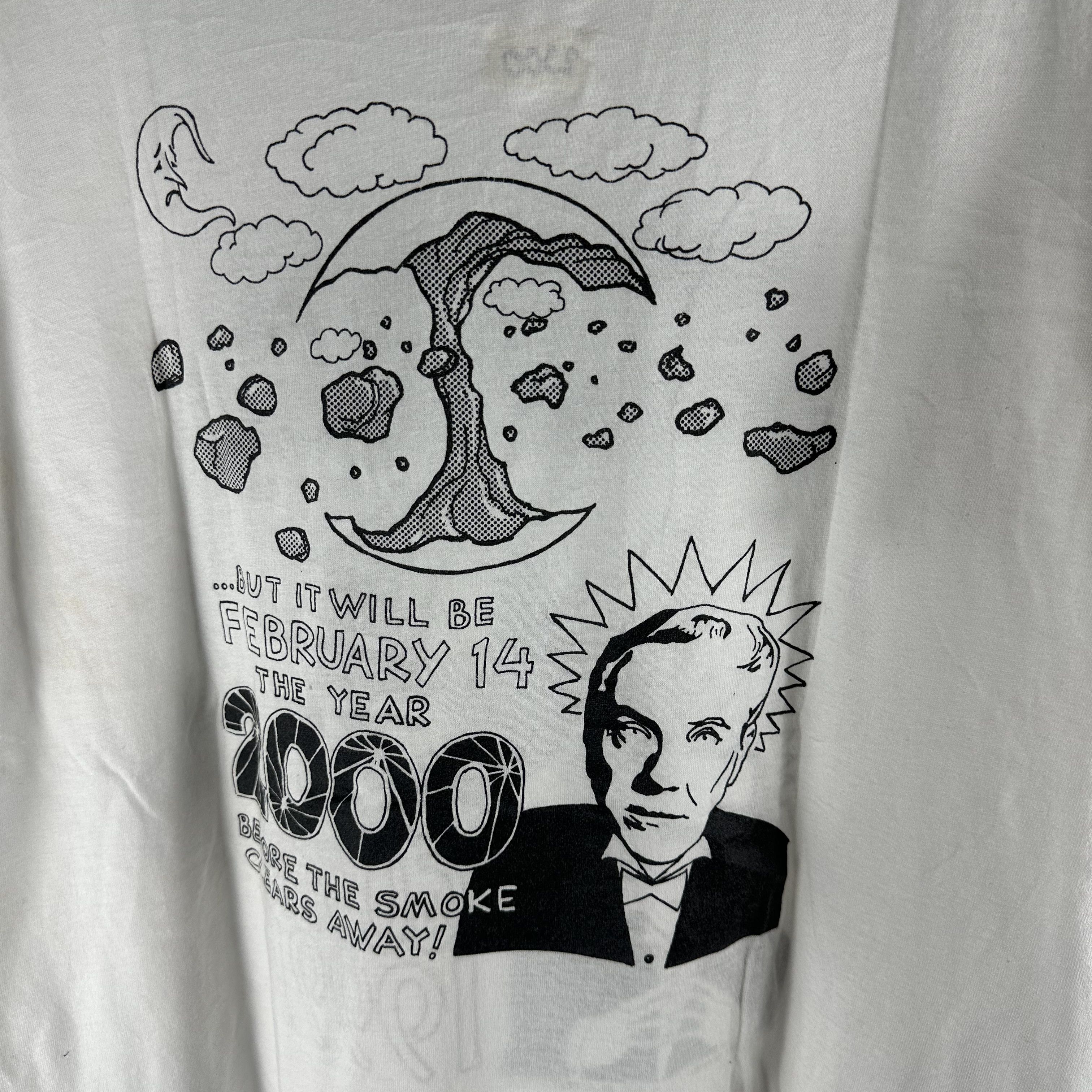 Vintage Vintage 1993 Criswell Predicts The End of the World T-Shirt Size US L / EU 52-54 / 3 - 5 Thumbnail