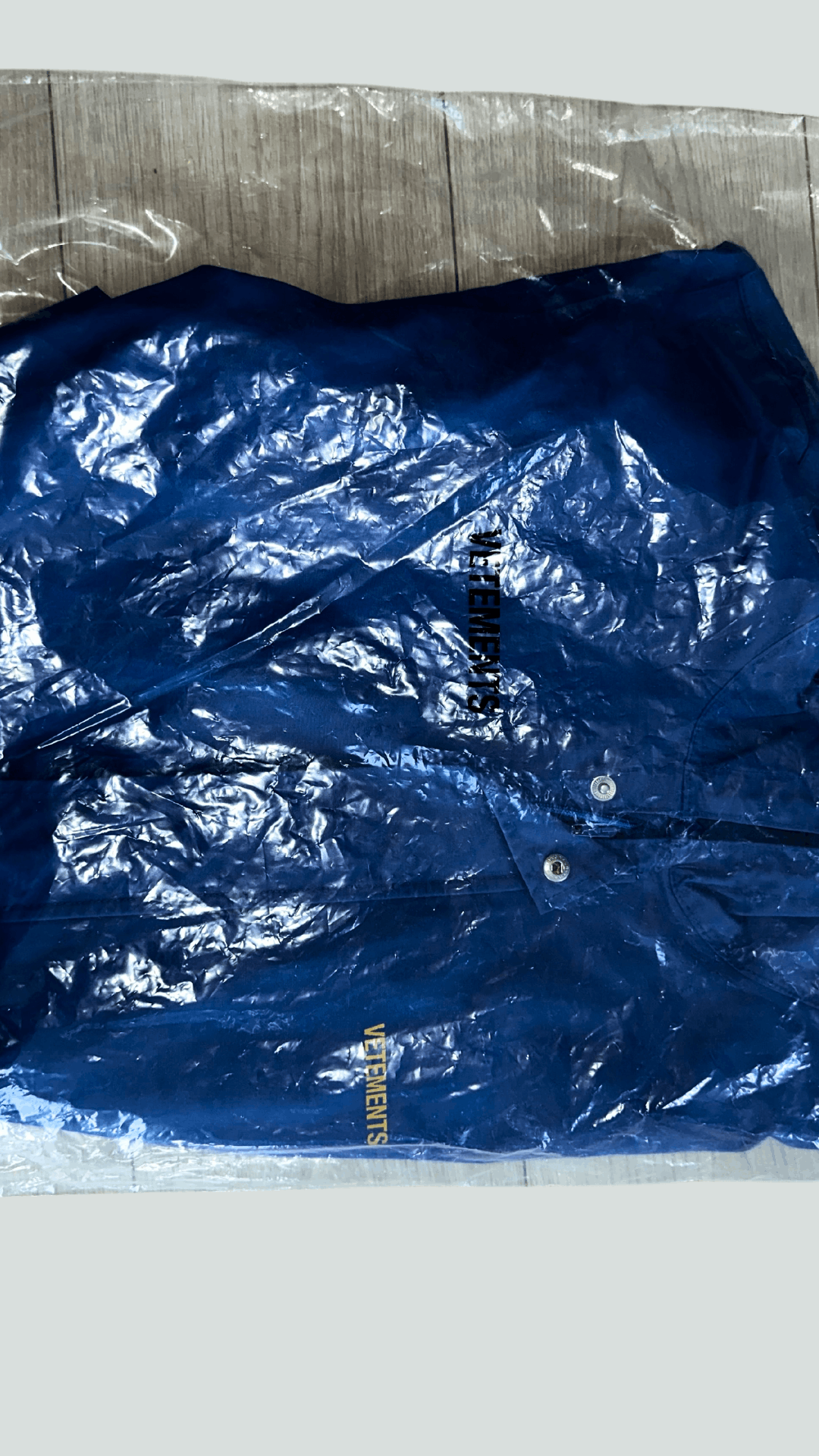 Vetements Vetements Blue Raincoat Size US L / EU 52-54 / 3 - 3 Thumbnail