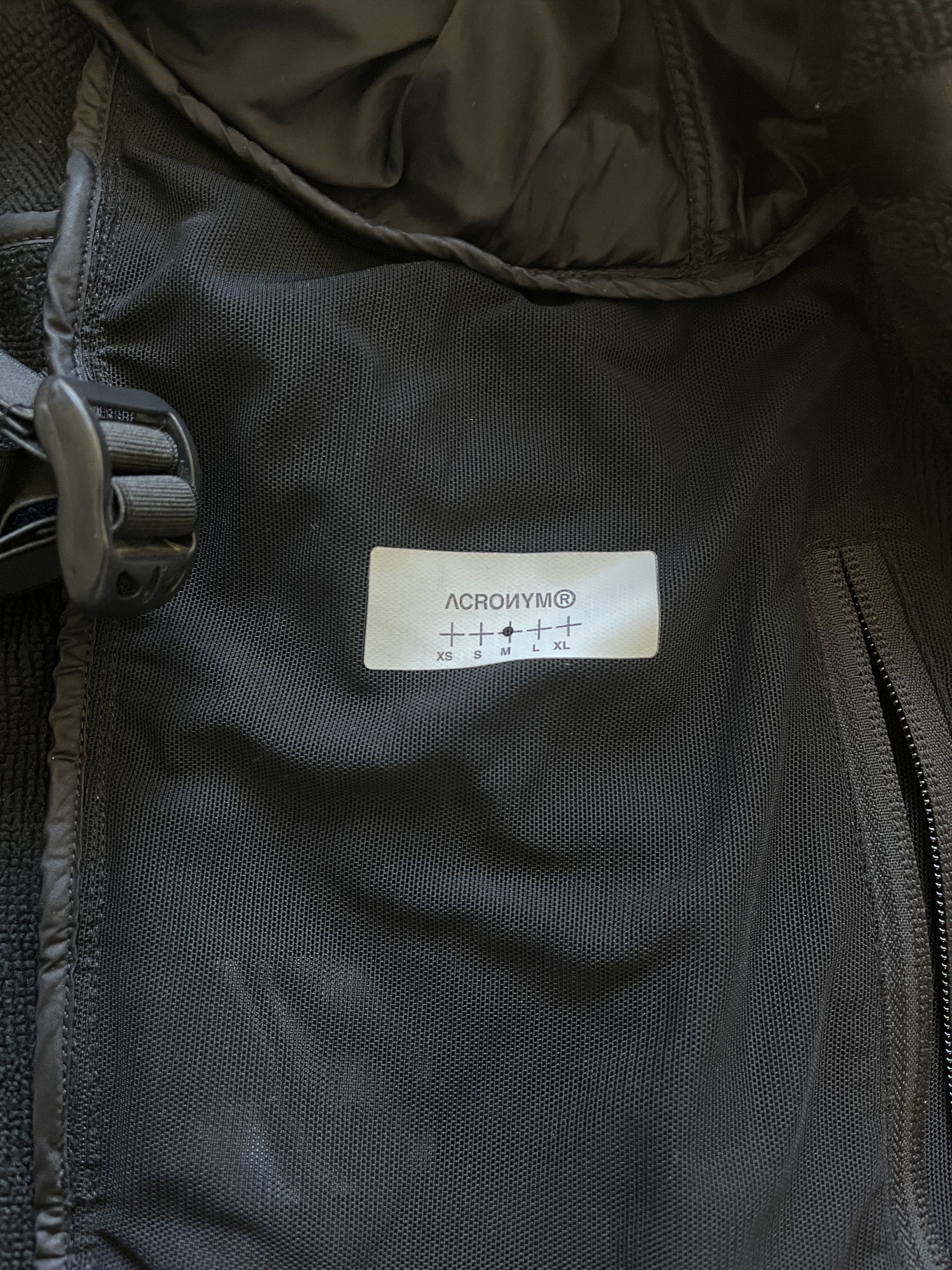 Acronym J63A-FO Size US M / EU 48-50 / 2 - 7 Thumbnail