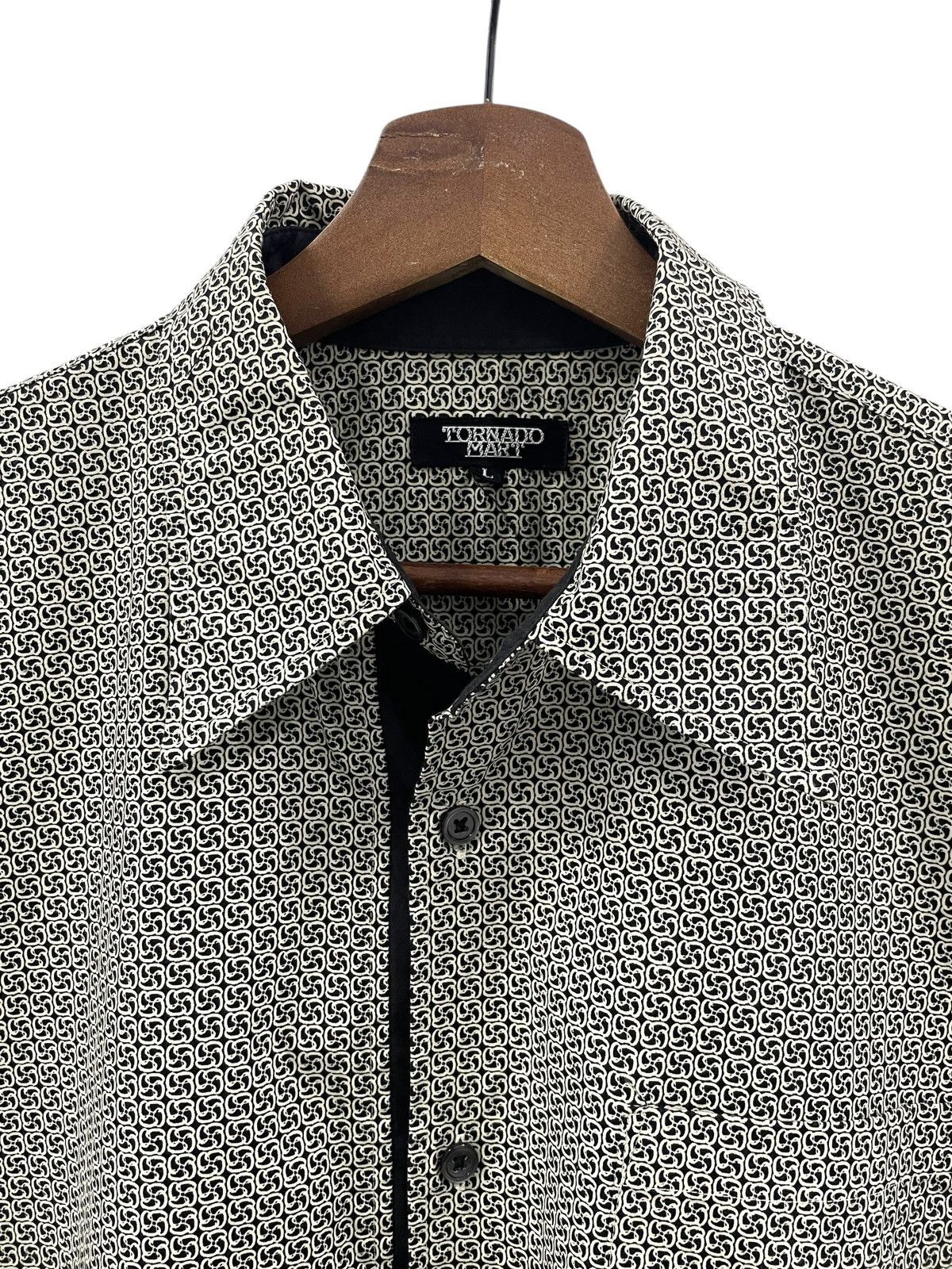 Tornado Mart TornadoMart Japan Monogram Shirts Size US M / EU 48-50 / 2 - 2 Thumbnail