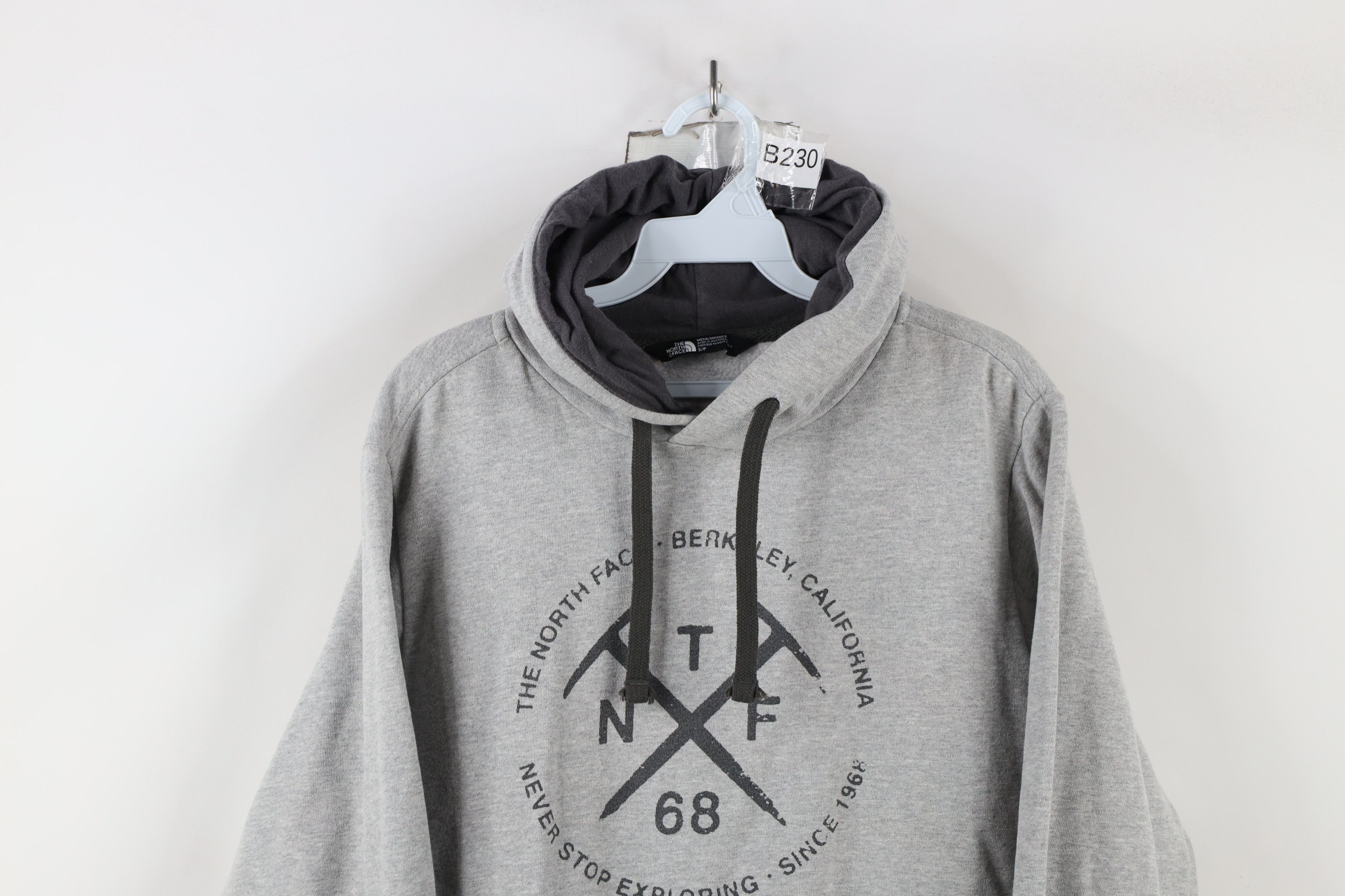 The North Face × Vintage Vintage Y2K The North Face Climbing Pick Hoodie Sweatshirt Size US S / EU 44-46 / 1 - 2 Thumbnail