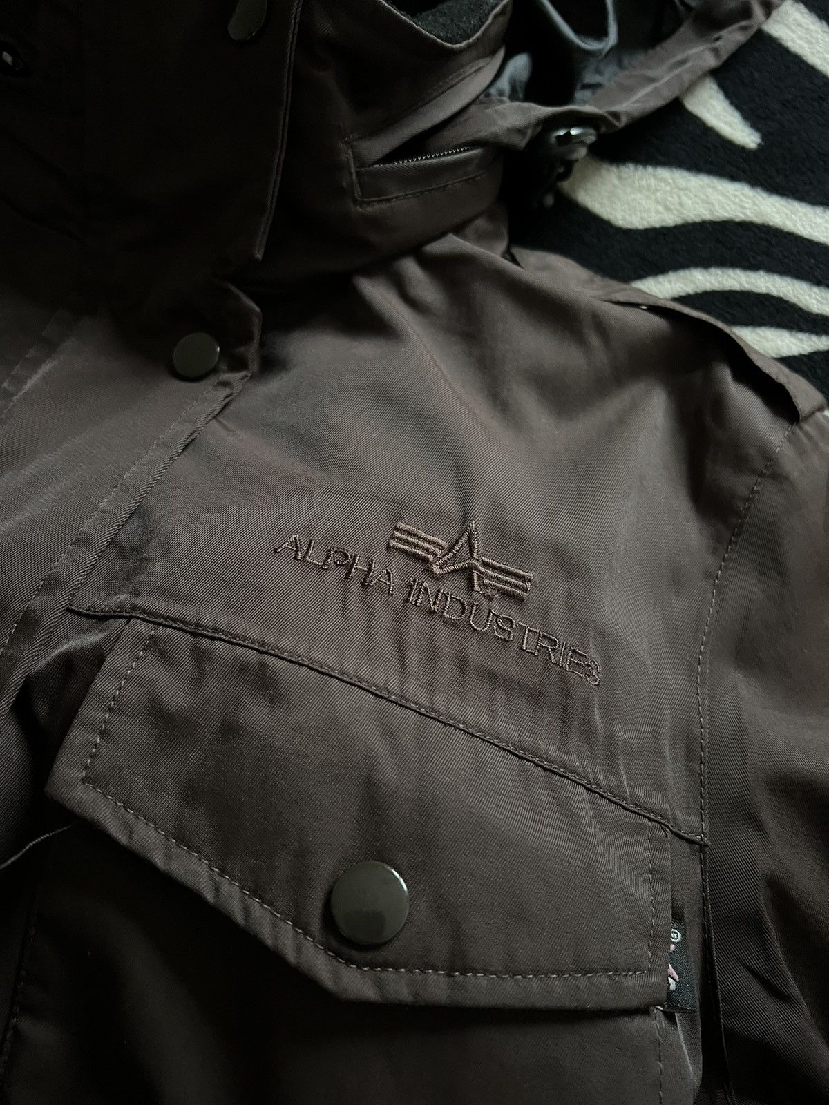 Alpha Industries Alpha Industries ski jacket rare vintage belted size M Size M / US 6-8 / IT 42-44 - 15 Thumbnail