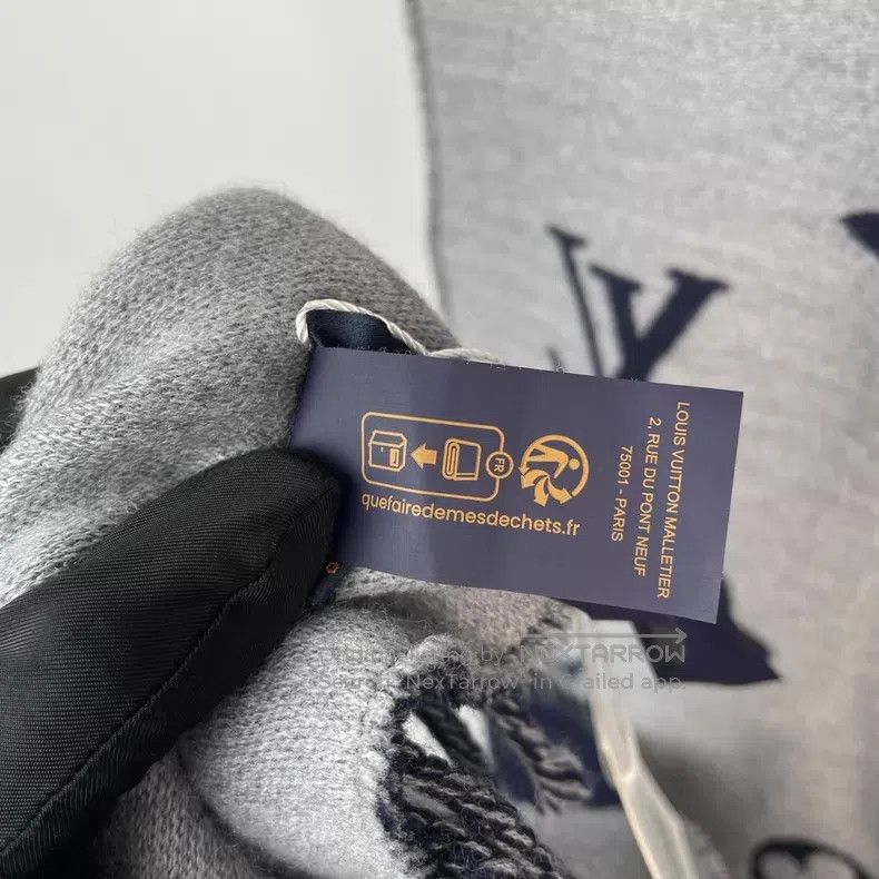 Louis Vuitton Louis Vuitton Monogram Dark Blue 100% Wool Scarf Size ONE SIZE - 7 Thumbnail