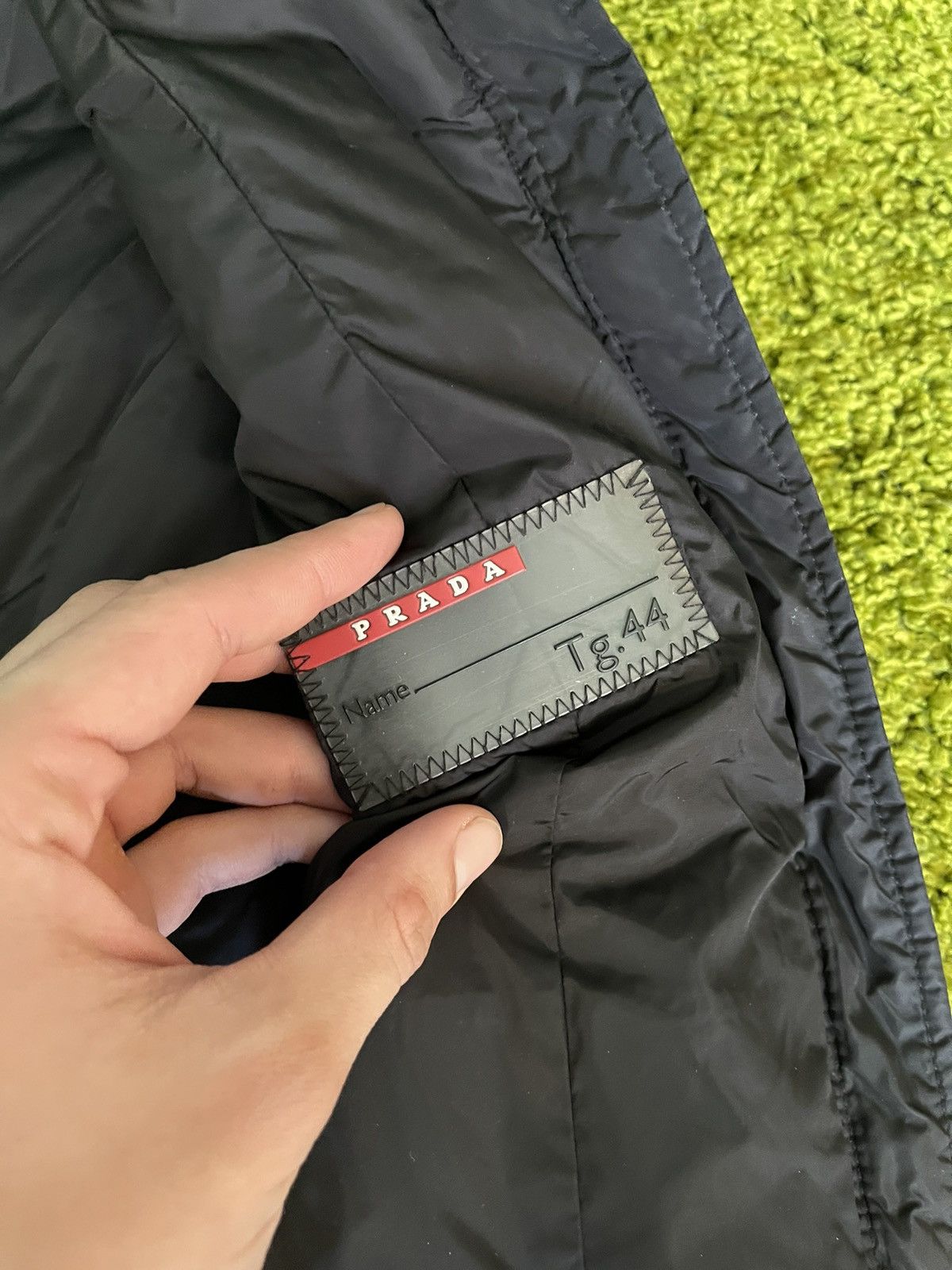 Prada Prada avant Garde down puffer vest with fur collar Size M / US 6-8 / IT 42-44 - 7 Thumbnail