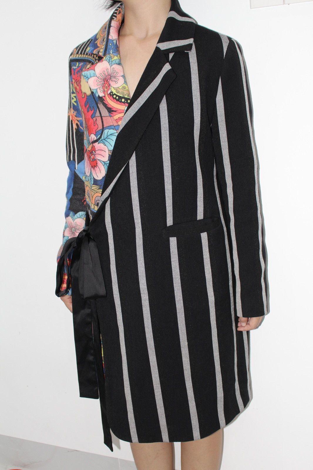 Japanese Brand DRAGON & FLOWER STRIPED LONG COAT Size S / US 4 / IT 40 - 4 Thumbnail