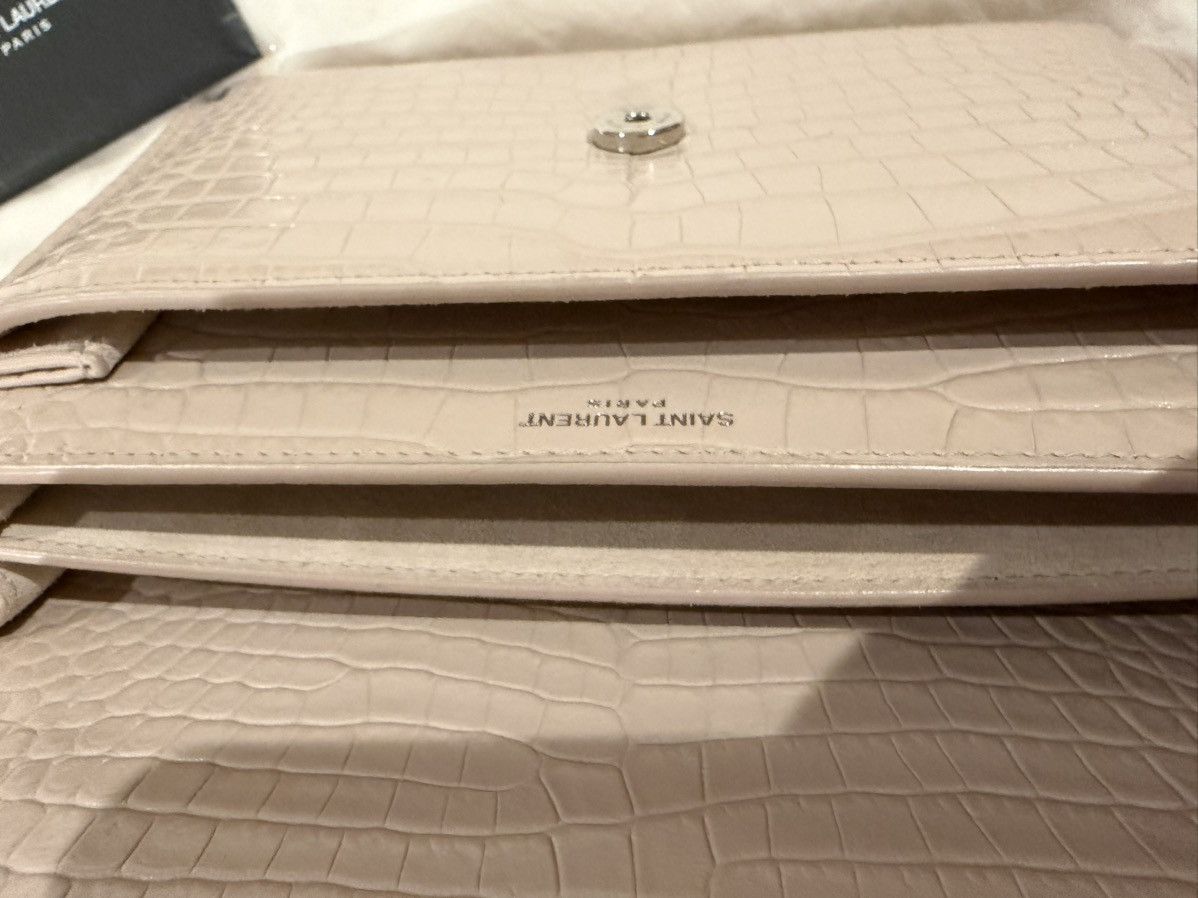 Saint Laurent Paris Calfskin Crocodile Embossed Medium Monogram Shoulder Bag Size ONE SIZE - 4 Thumbnail