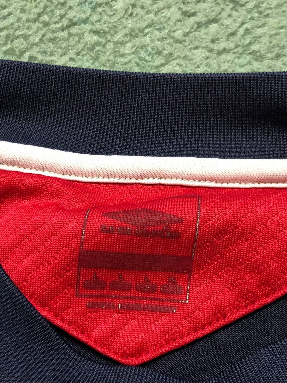 Umbro Jersey Umbro logo Vintage T-Shirt Y2K football England Size US L / EU 52-54 / 3 - 2 Thumbnail