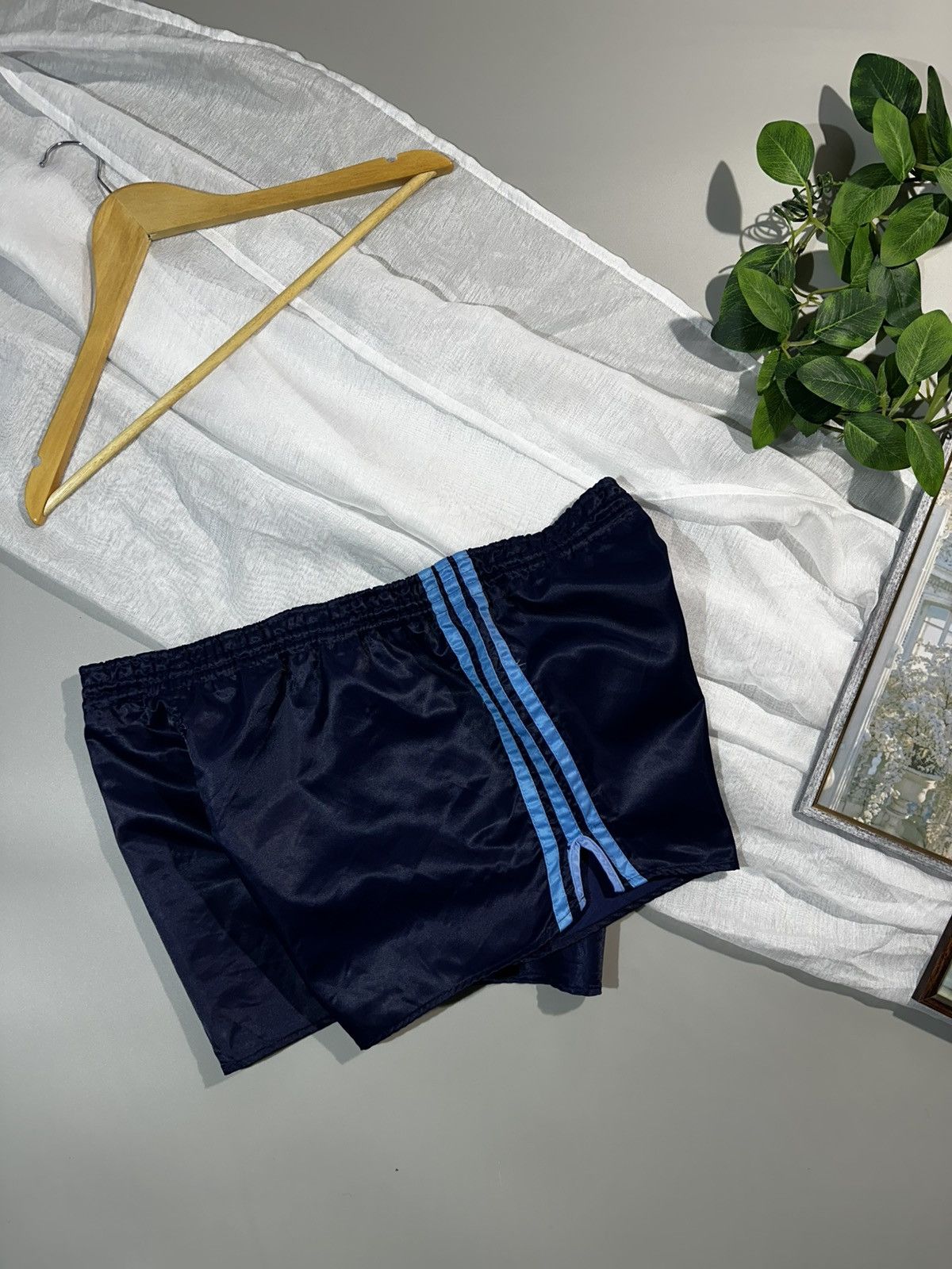 Adidas Vtg 70s Adidas Pinstripe Sprinter Shorts West in Germany Size US 34 / EU 50 - 3 Thumbnail