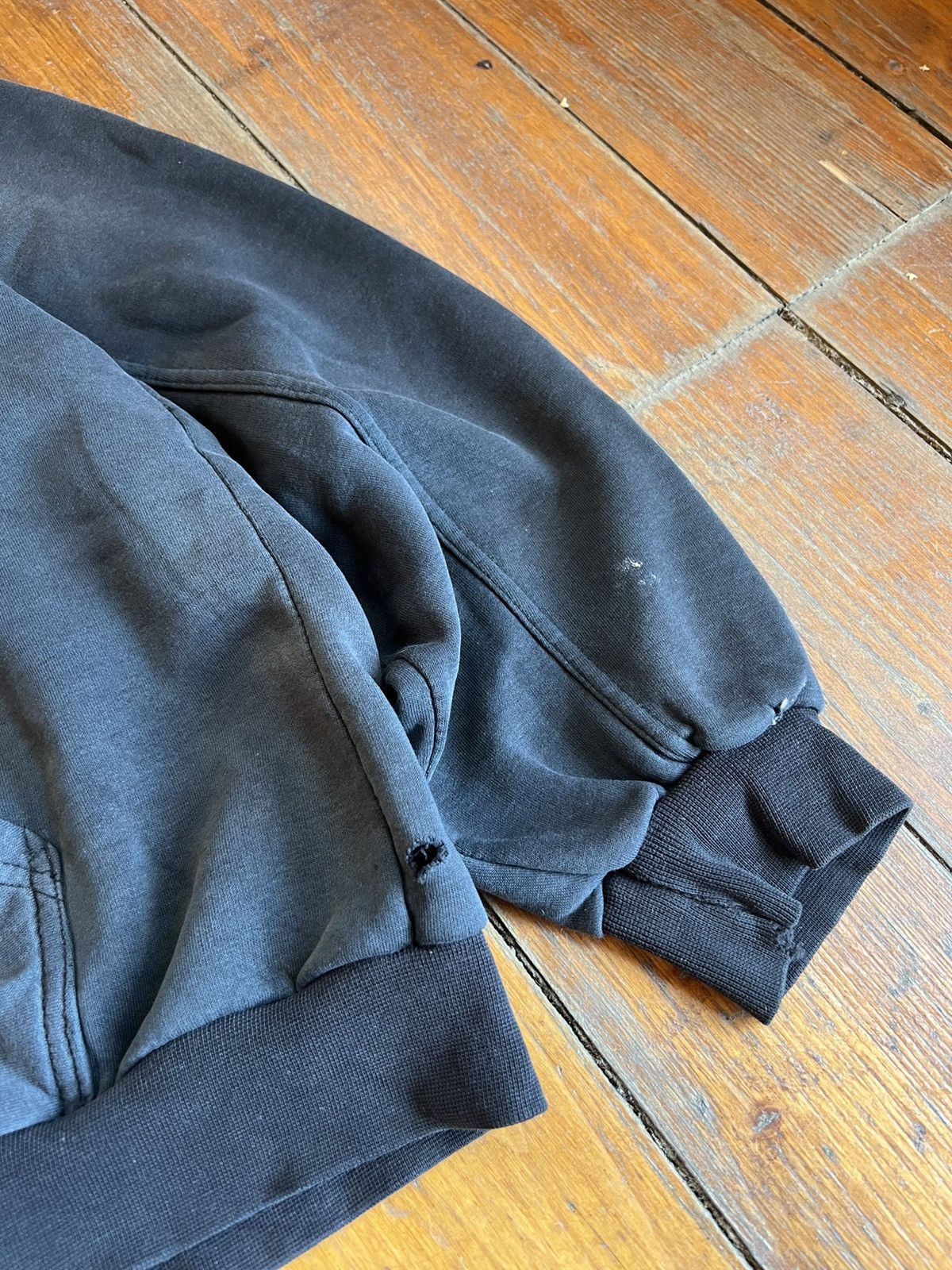 Fubu 90S VINTAGE DISTRESSED FUBU BOXY HOODIE SPELL OUT FADED SZ L Size US L / EU 52-54 / 3 - 5 Thumbnail