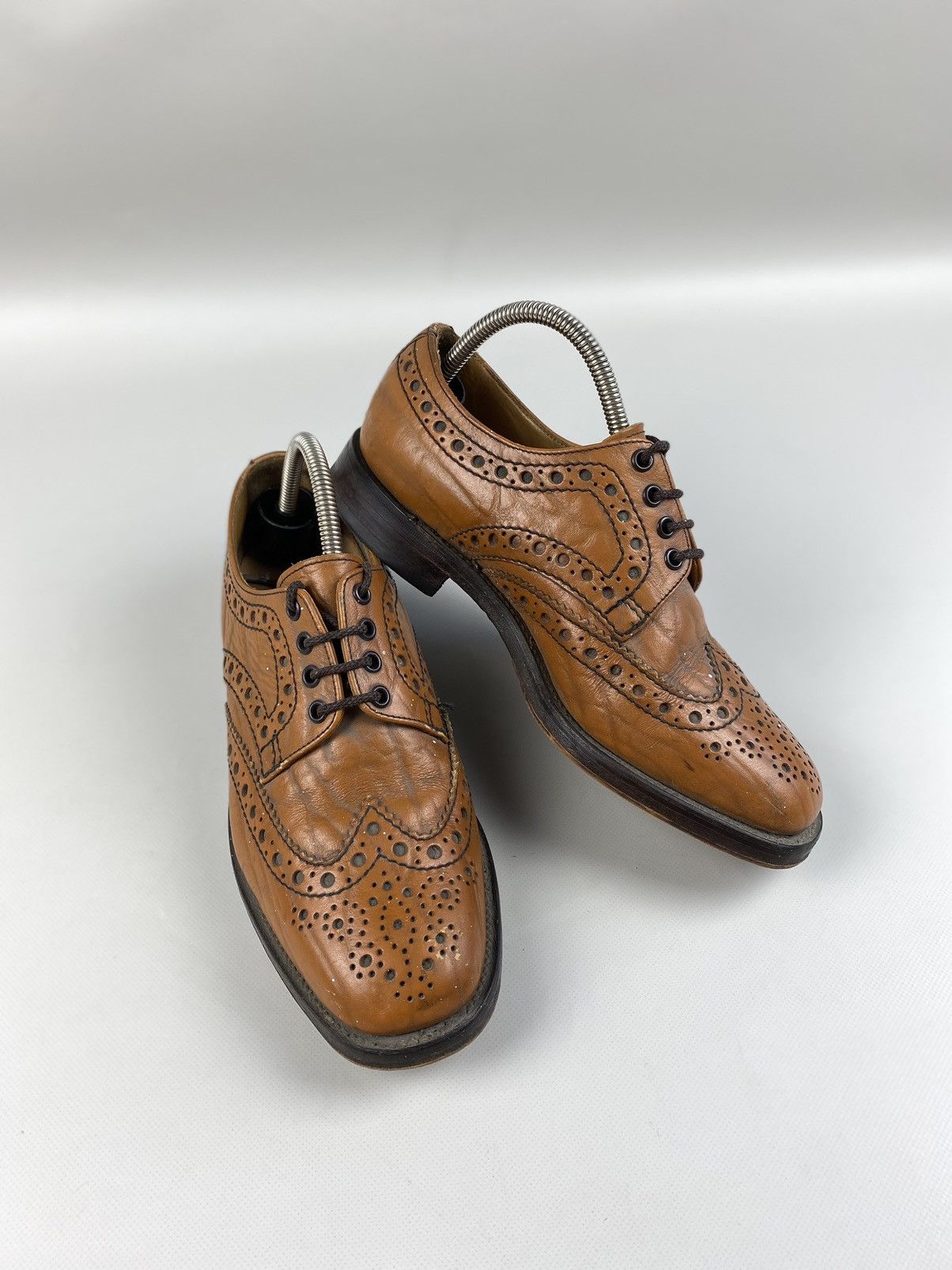 Loake Loake men’s leather brogue formal shoes Size US 8 / EU 41 - 10 Thumbnail