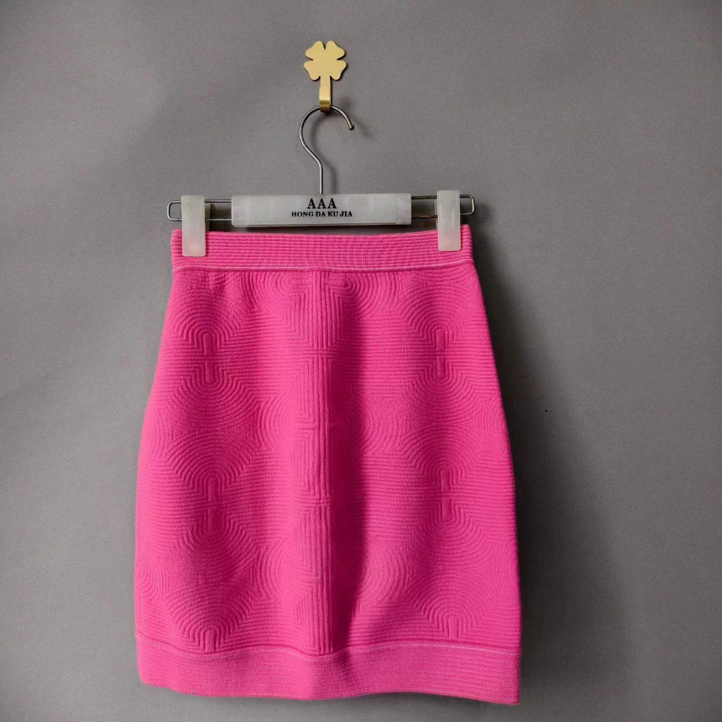 Chanel Chanel Seoul Raspberry Pink Skirt 34 99 Size 25" / US 0 / IT 36 - 2 Thumbnail