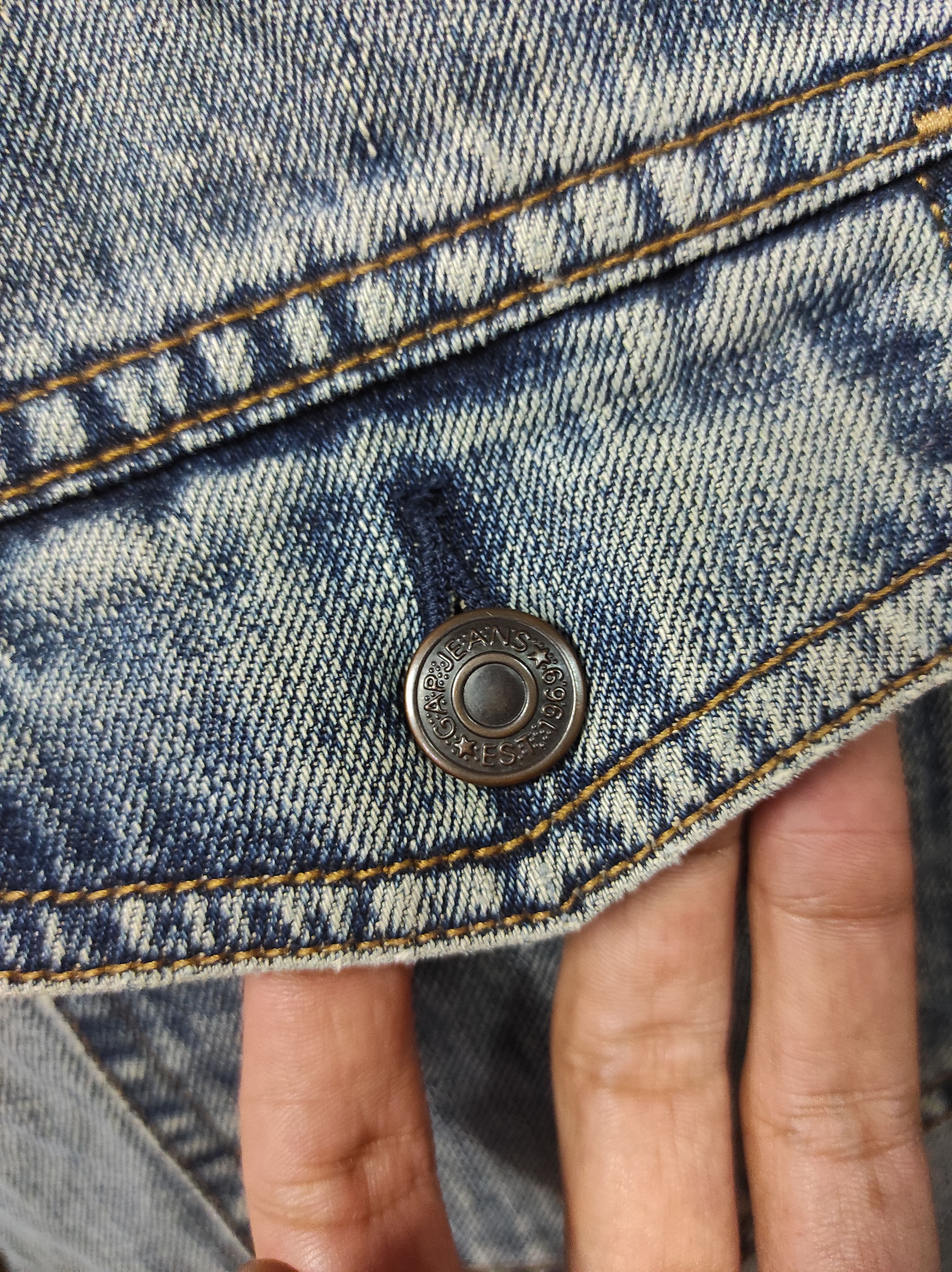 Gap GAP 1969 DISTRESSED DENIM TRUCKER JACKET Size US L / EU 52-54 / 3 - 6 Thumbnail