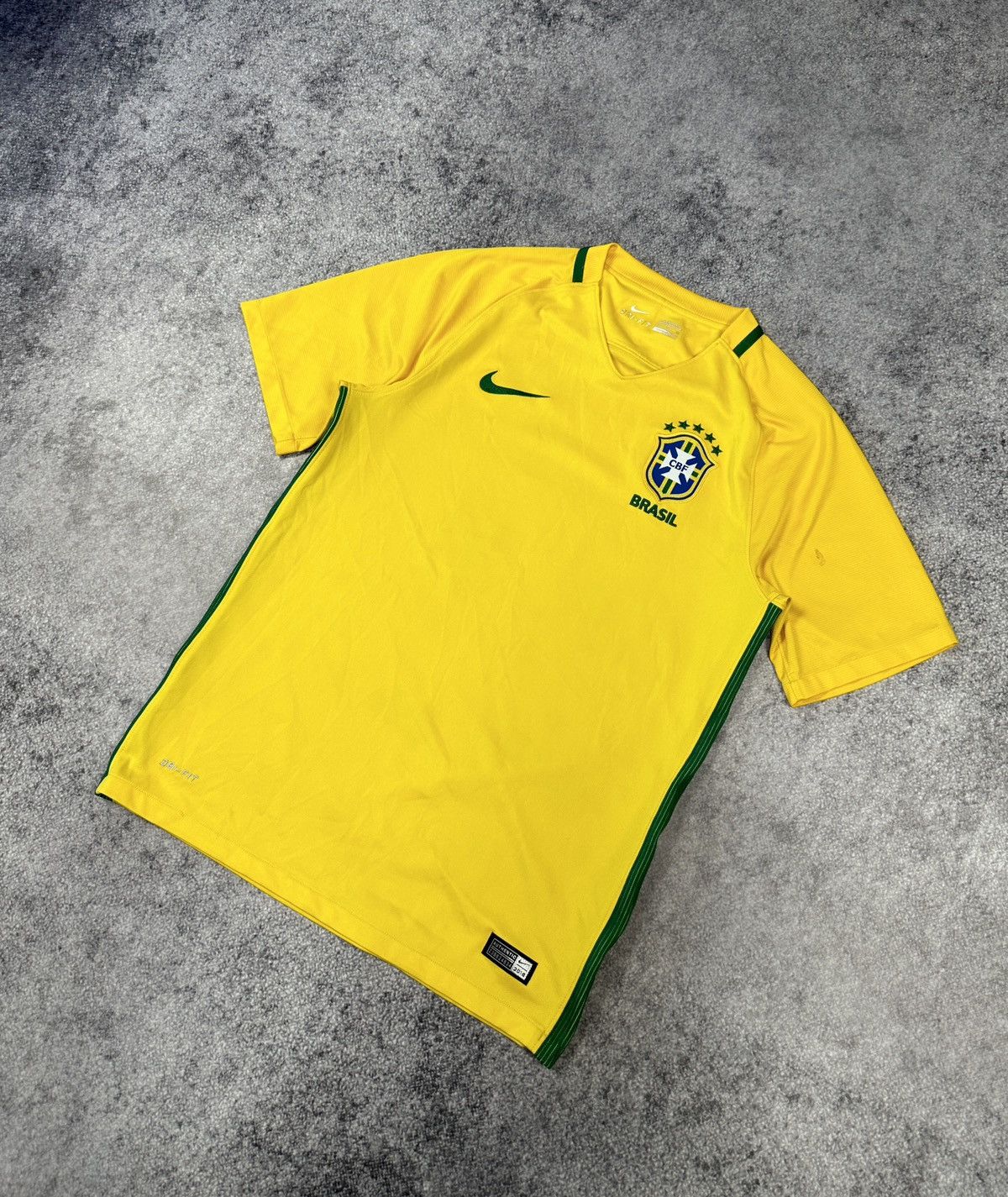 Nike Y2K Nike Brazil Soccer Jersey Blokecore Rare Style S Casual Size US S / EU 44-46 / 1 - 1 Thumbnail