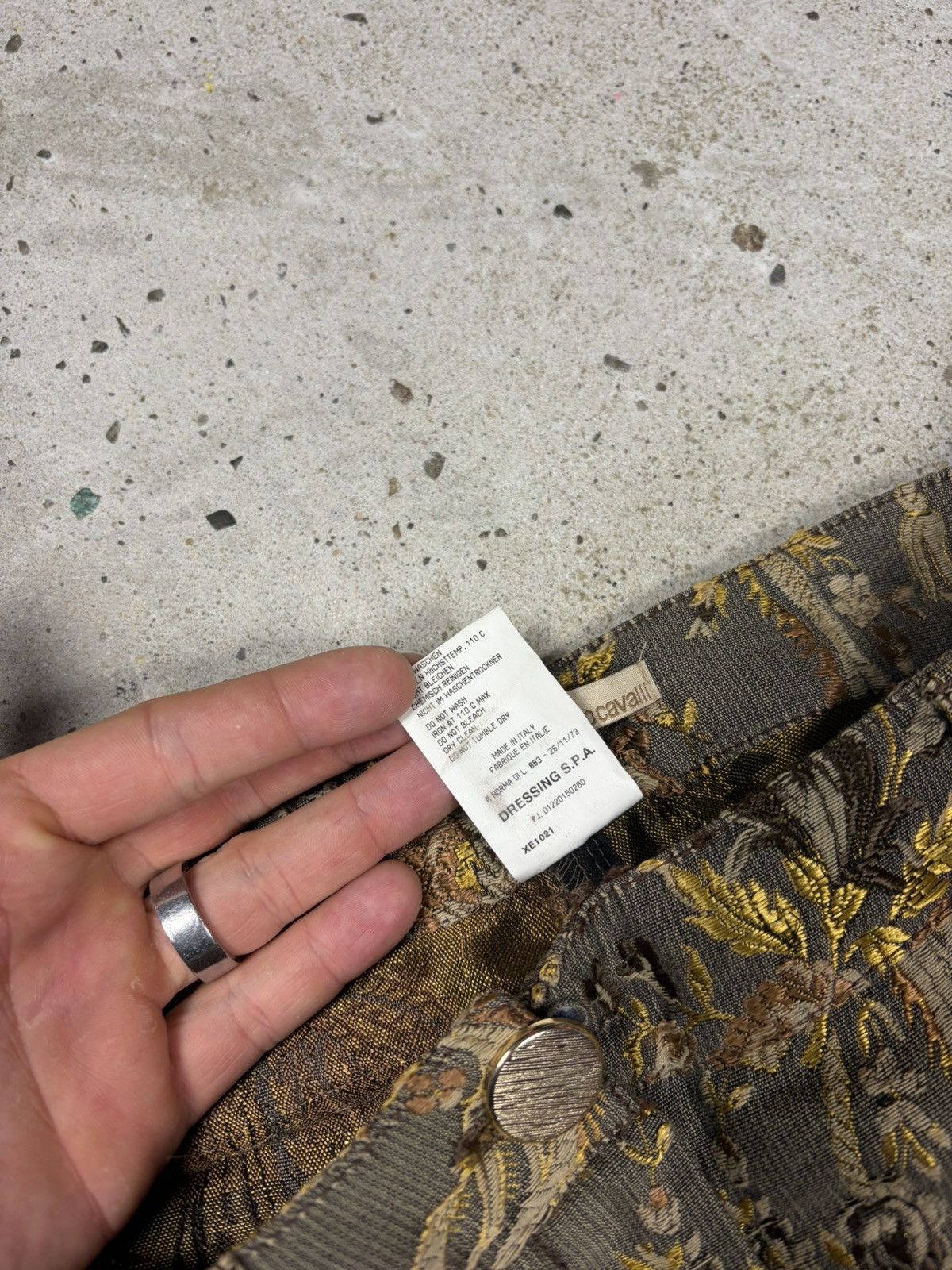 Roberto Cavalli Vintage 2000s Roberto Cavalli Class Floral Cargo Pants Size 30" / US 8 / IT 44 - 14 Thumbnail