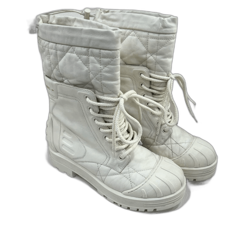 Dior Dior White Quilted Shell Toe Boots Size 36.5 Size US 6 / IT 36 - 1 Thumbnail