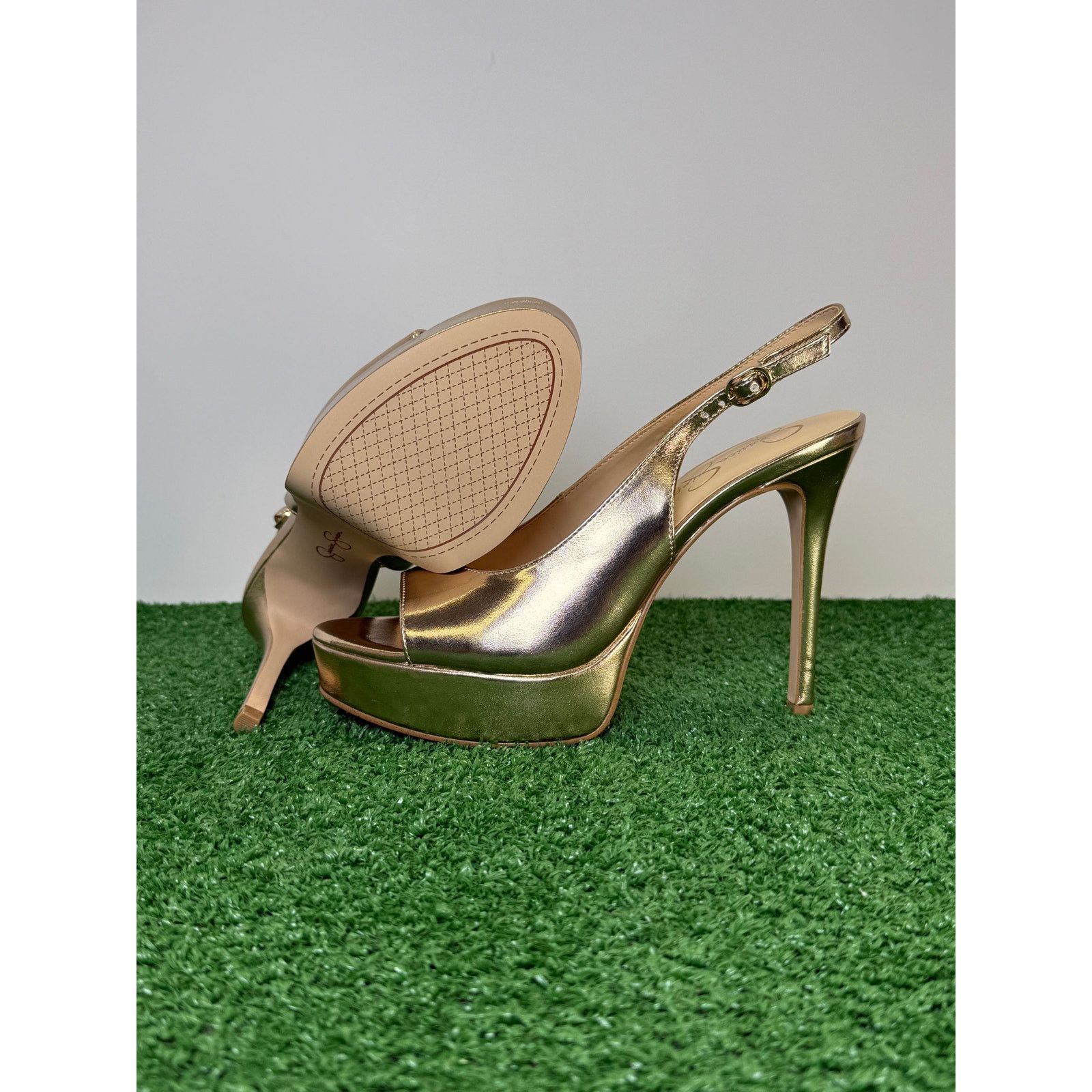 Jessica Simpson Sibilla Patent Heel Champagne SZ 11M