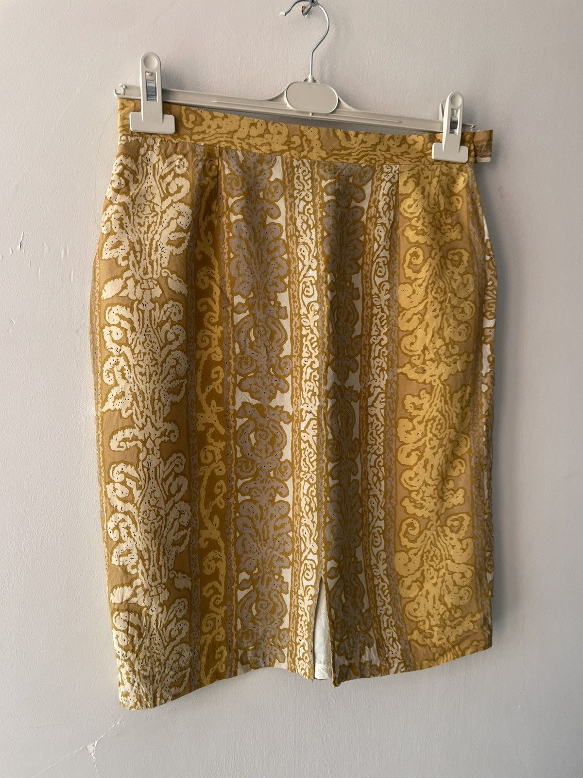 Vintage Italian silk skirt Size 26" / US 2 / IT 38 - 5 Thumbnail