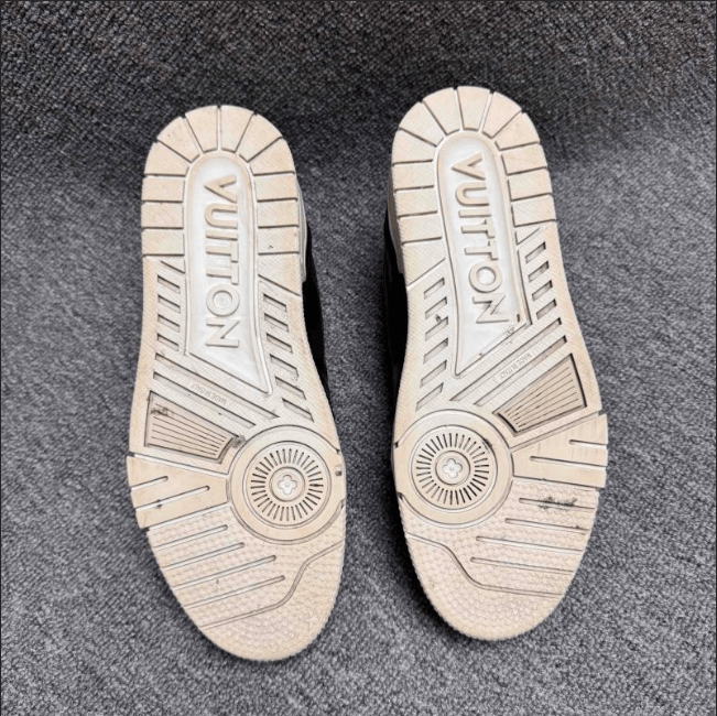 Louis Vuitton Louis Vuitton low-top sneakers Size US 7 / EU 40 - 4 Thumbnail