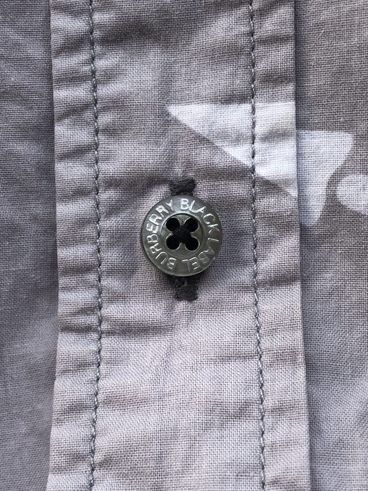 Burberry Burberry Black Label Fullprint Logo Button Ups Size US M / EU 48-50 / 2 - 11 Thumbnail